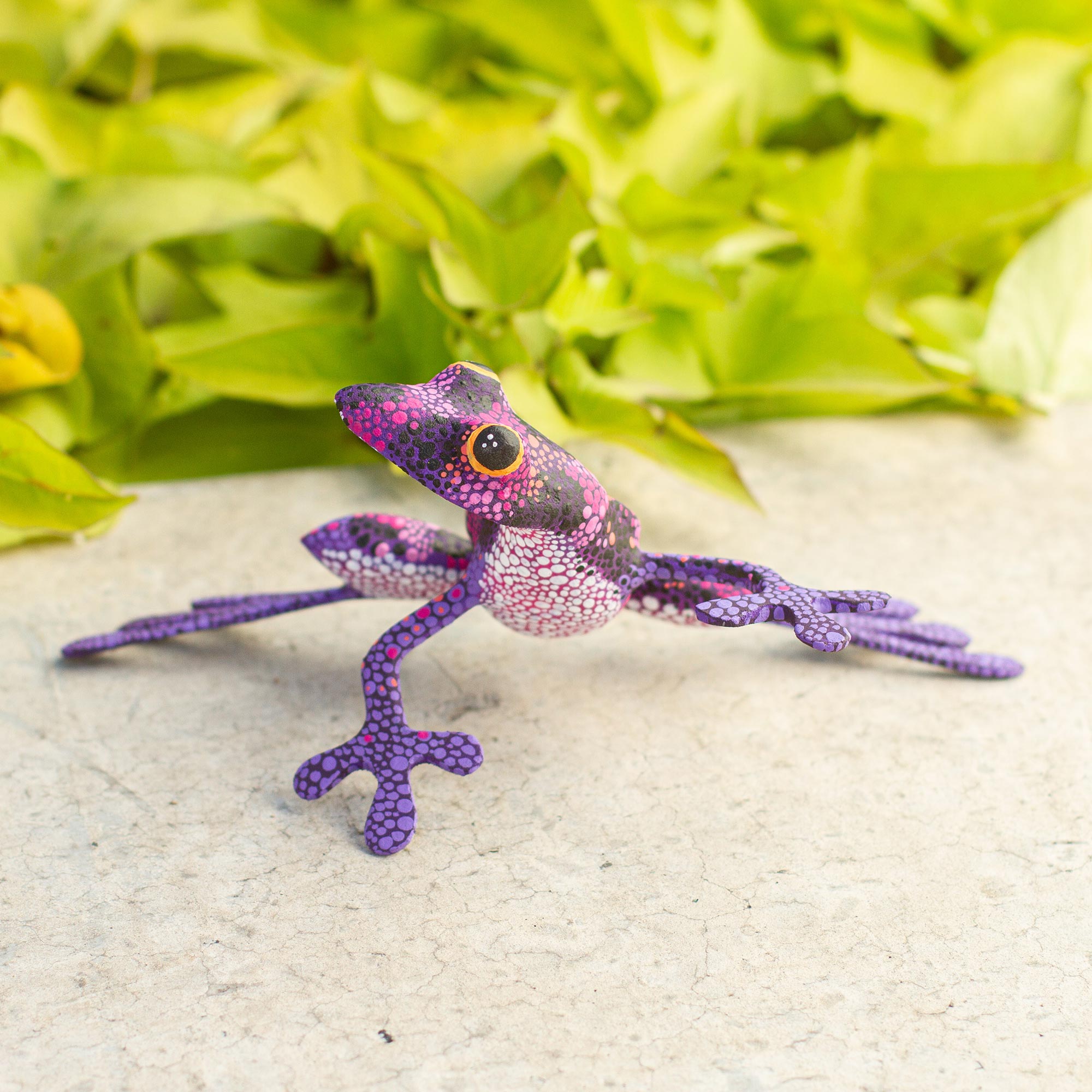 Premium Purple Dancing Frog - Handcrafted Alebrije Art Sculpture