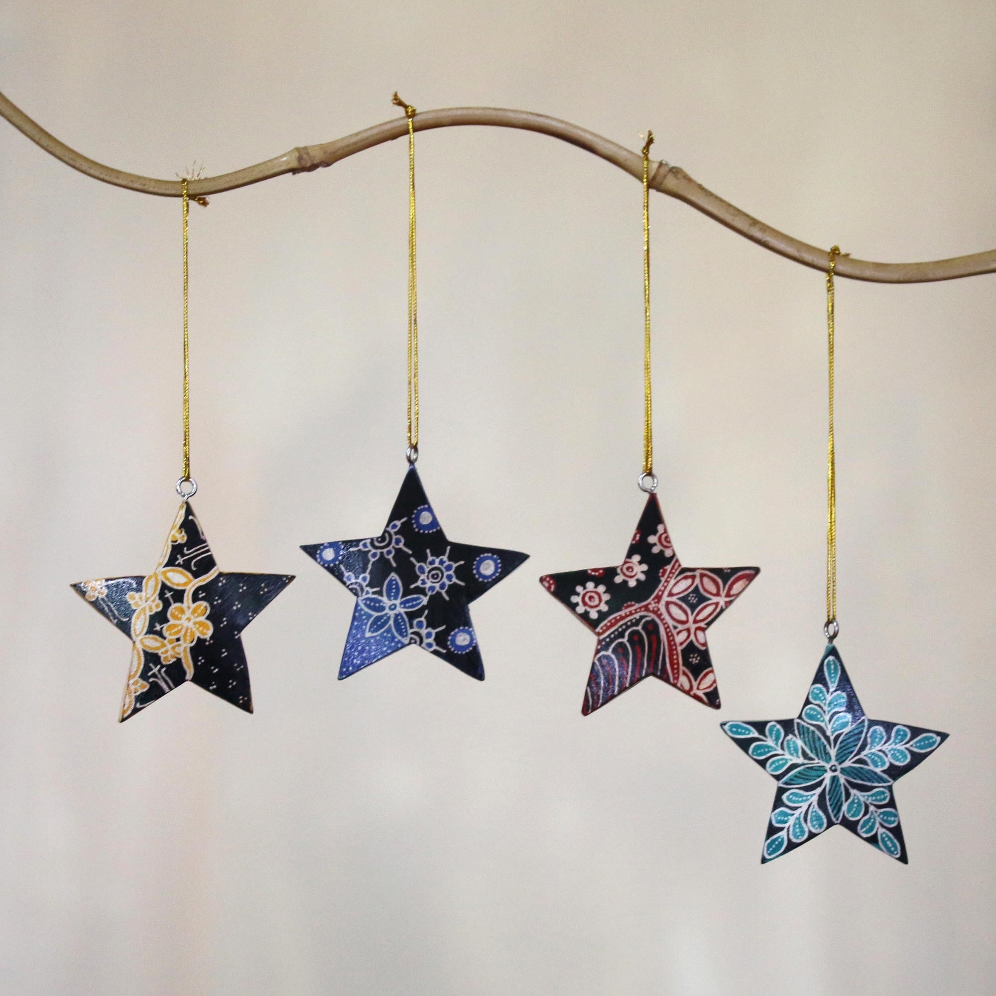 Premium Bali Stars: Handcrafted Batik Wood Star Ornaments Set by Balinese Artisans