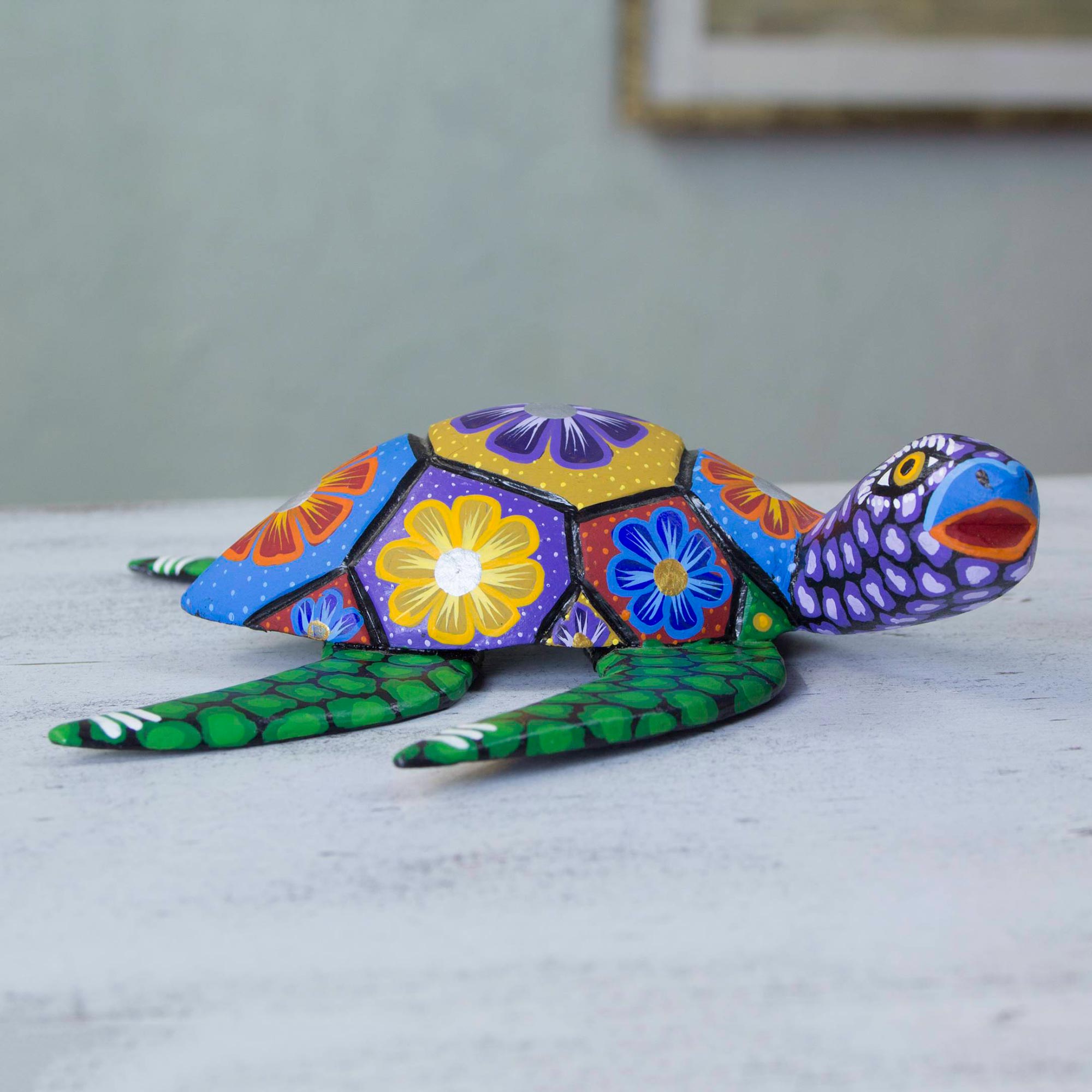 Premium Psychedelic Turtle Alebrije - Hand-Painted Mexican Wood Sculpture