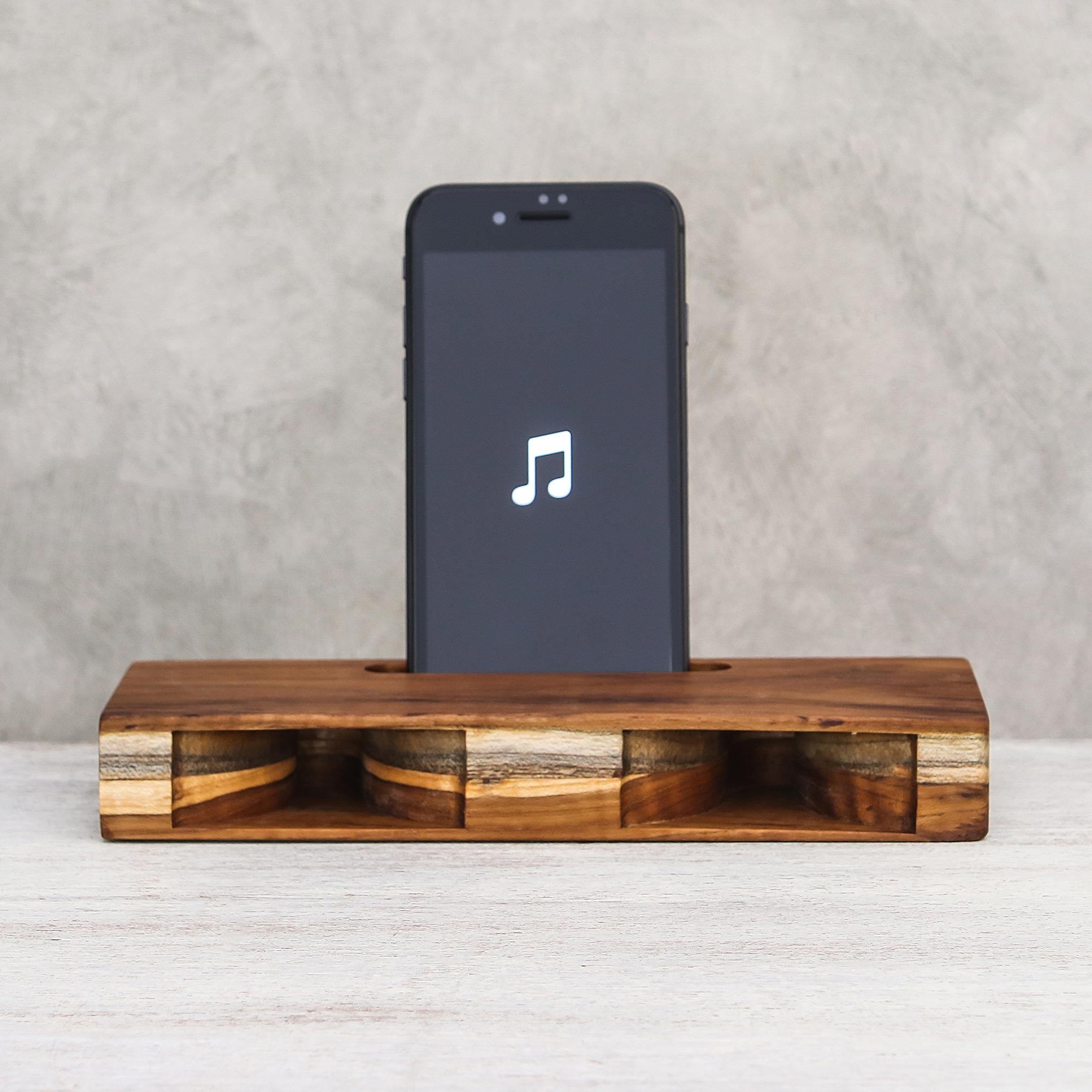 Premium Teak Symphony: Handcrafted Wooden Phone Speaker from Thailand
