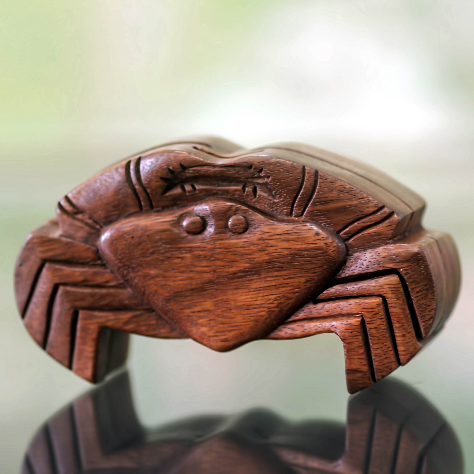 Premium Balinese Crab Puzzle Box - Handcrafted Suar Wood Treasure Chest