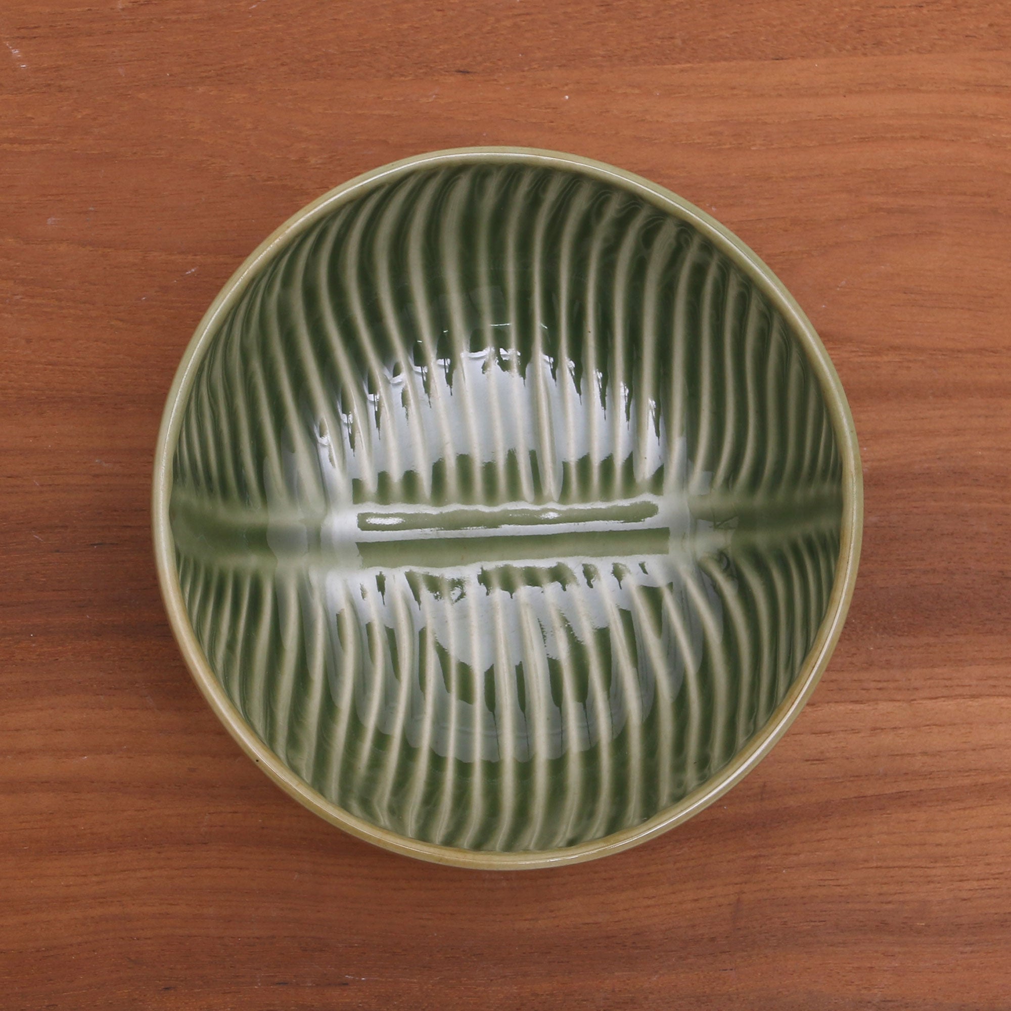 Premium Ceramic Banana Leaf Bowl – Tropical Dining Essential