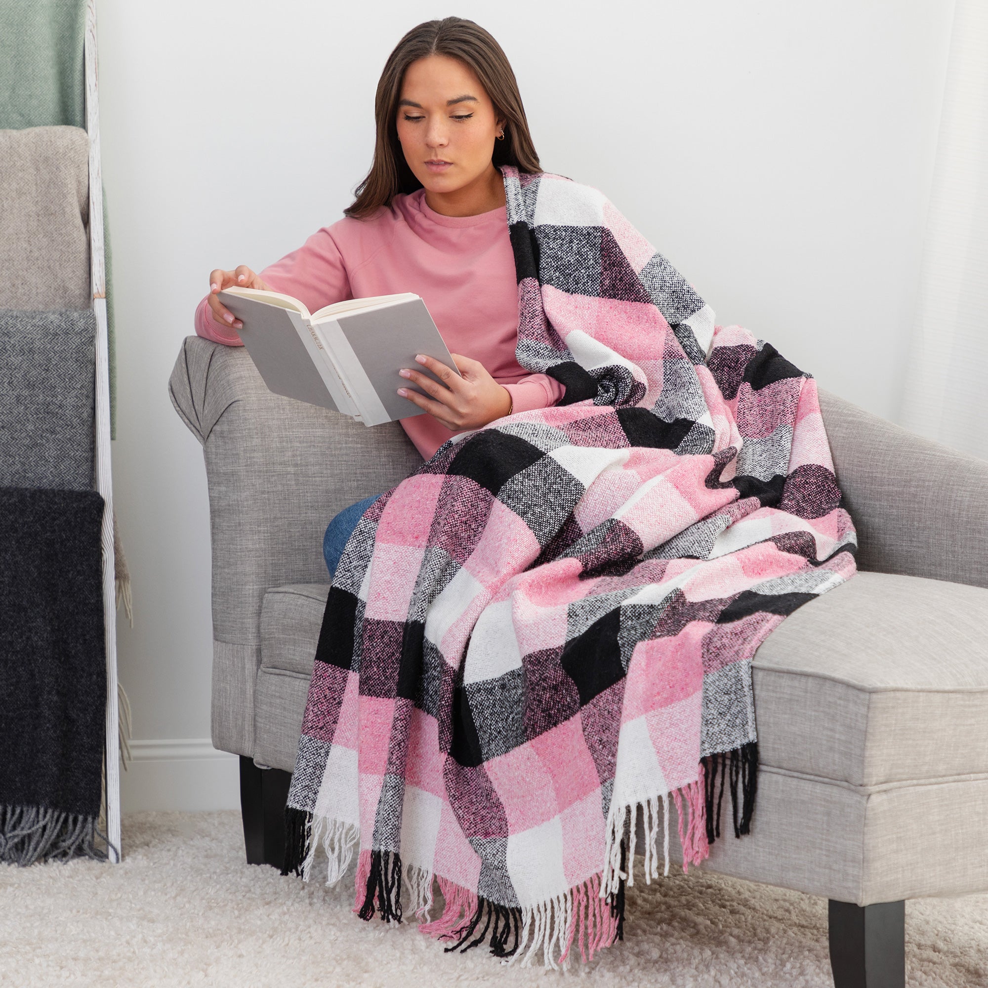 Premium Ukrainian Wool-Blend Fringed Throw Blanket - Ultimate Comfort & Warmth