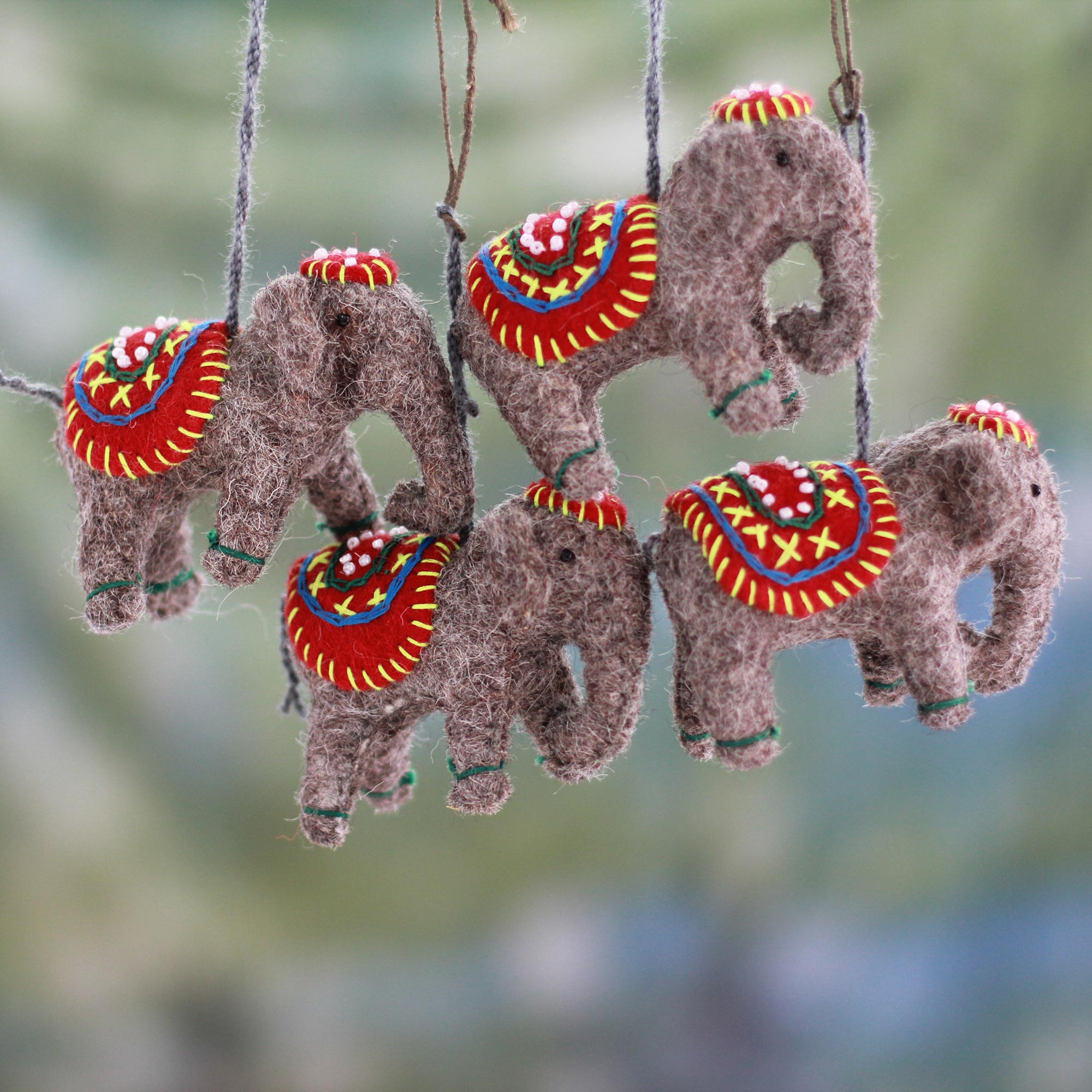 Premium Handmade Elephant Ornaments Set – Festive Red & Grey Elephants