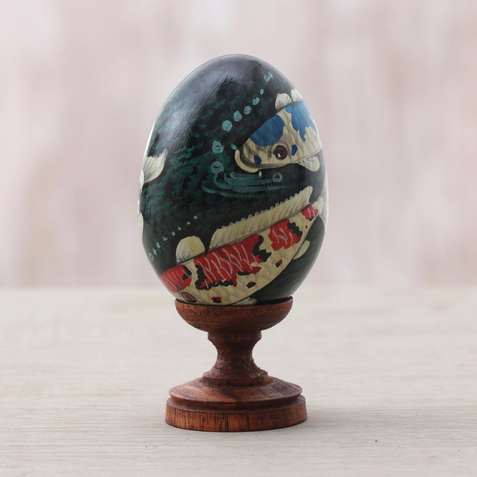Premium Egg-Shaped Koi Pond Sculpture – Handcrafted Albesia Wood Art from Bali
