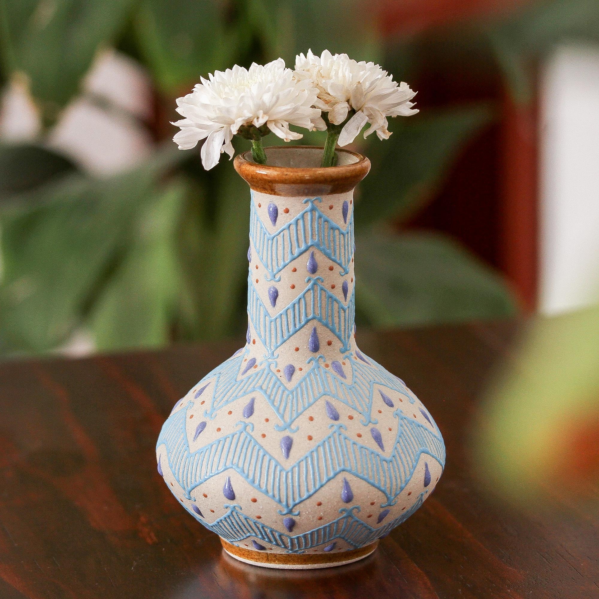 Premium Handcrafted Talavera Ceramic Vase - Blue & Ivory Chevron Design
