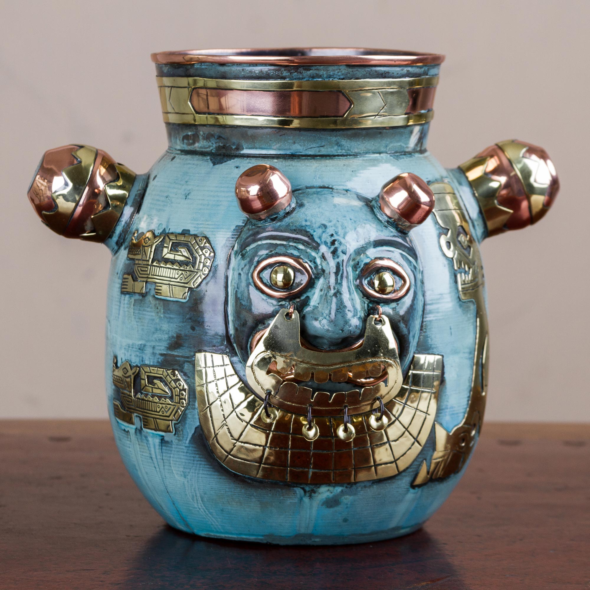 Premium Handcrafted Tiahuanaco Cat Vase in Copper & Bronze