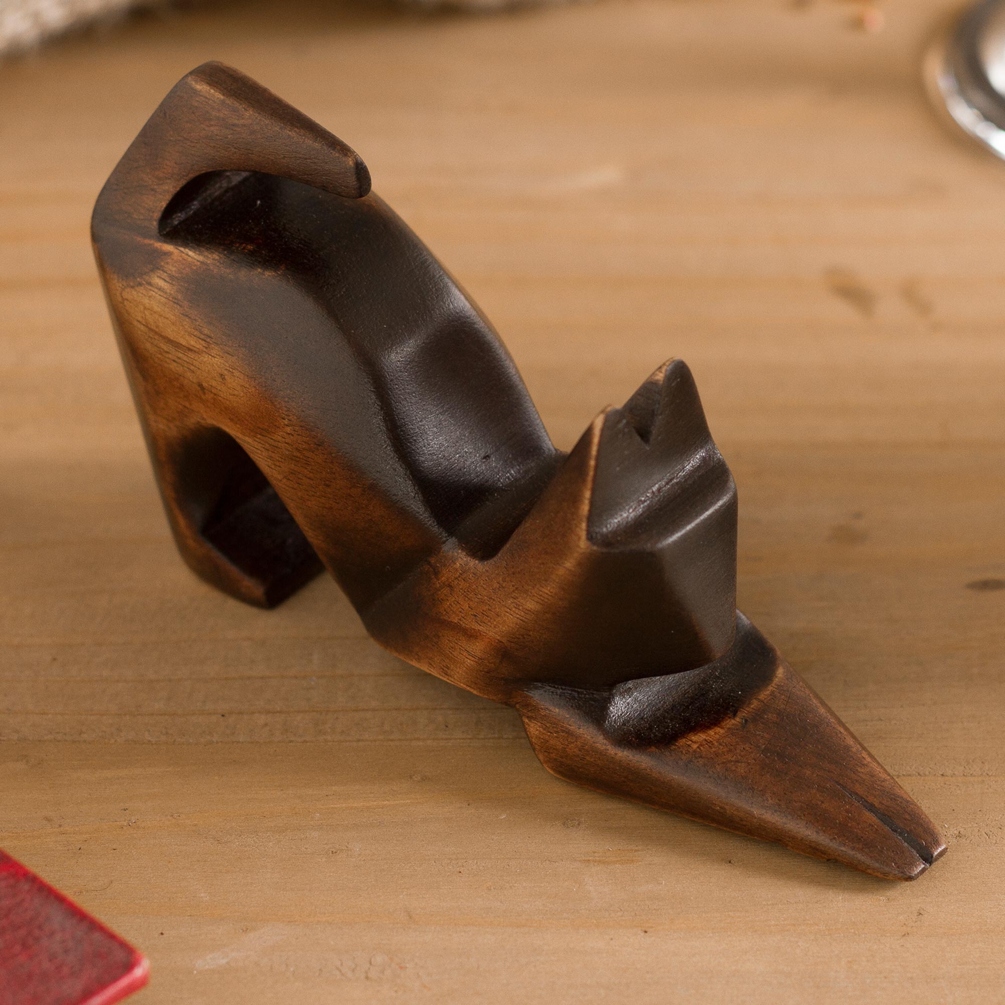 Premium Hand-Carved Cedar Wood Cat Sculpture – Minimalist Art from Peru