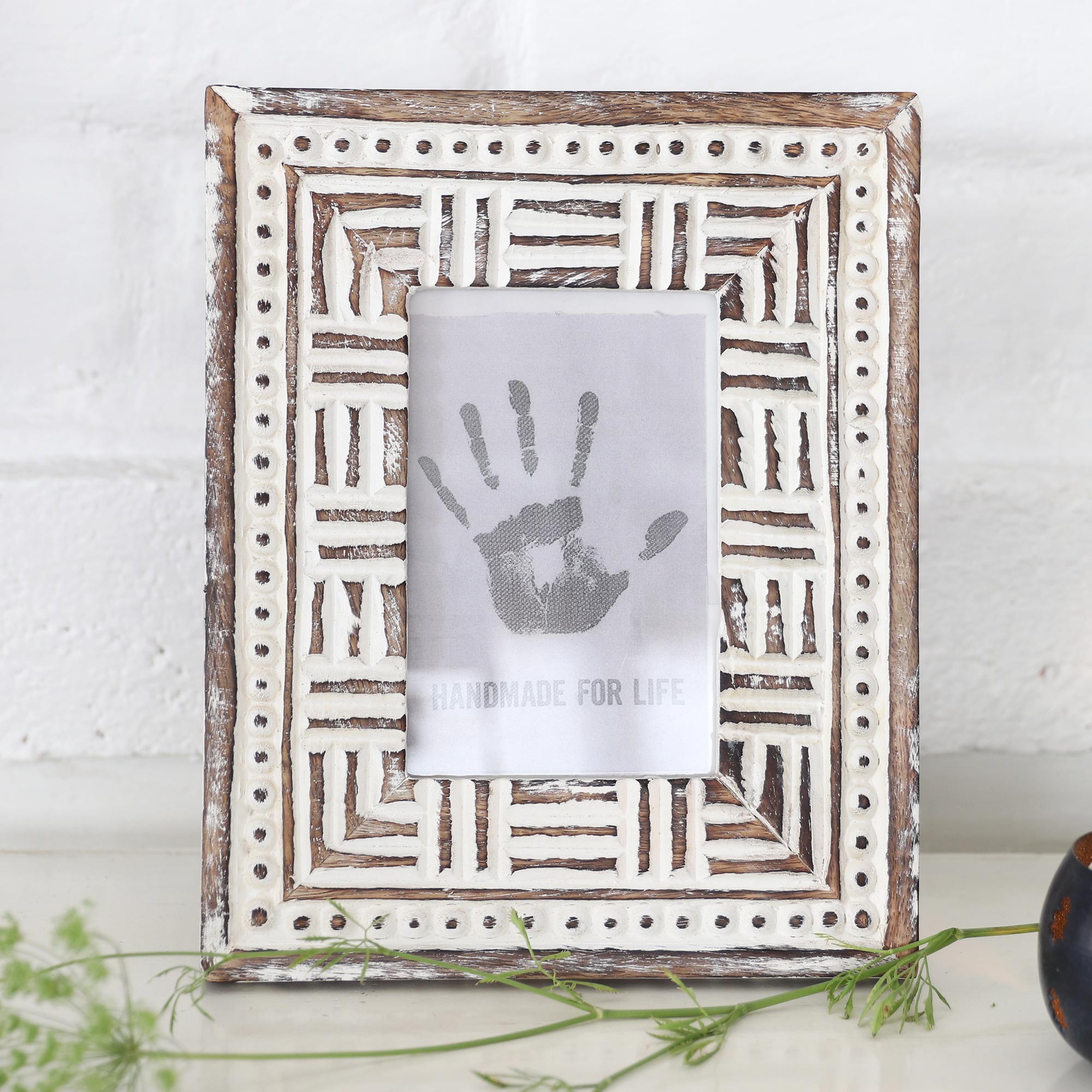 Premium Mughal-Inspired Handcrafted Mango Wood Photo Frame (4x6) - Vintage Antiqued Finish
