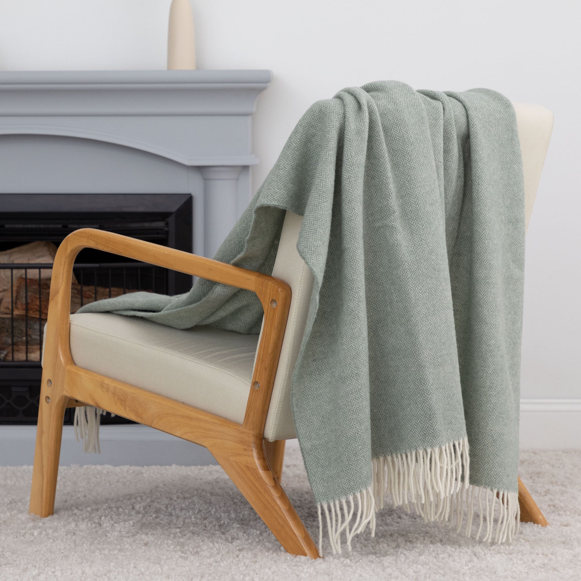 Premium Ukrainian 100% Merino Wool Throw Blanket - Ultimate Comfort & Sustainability
