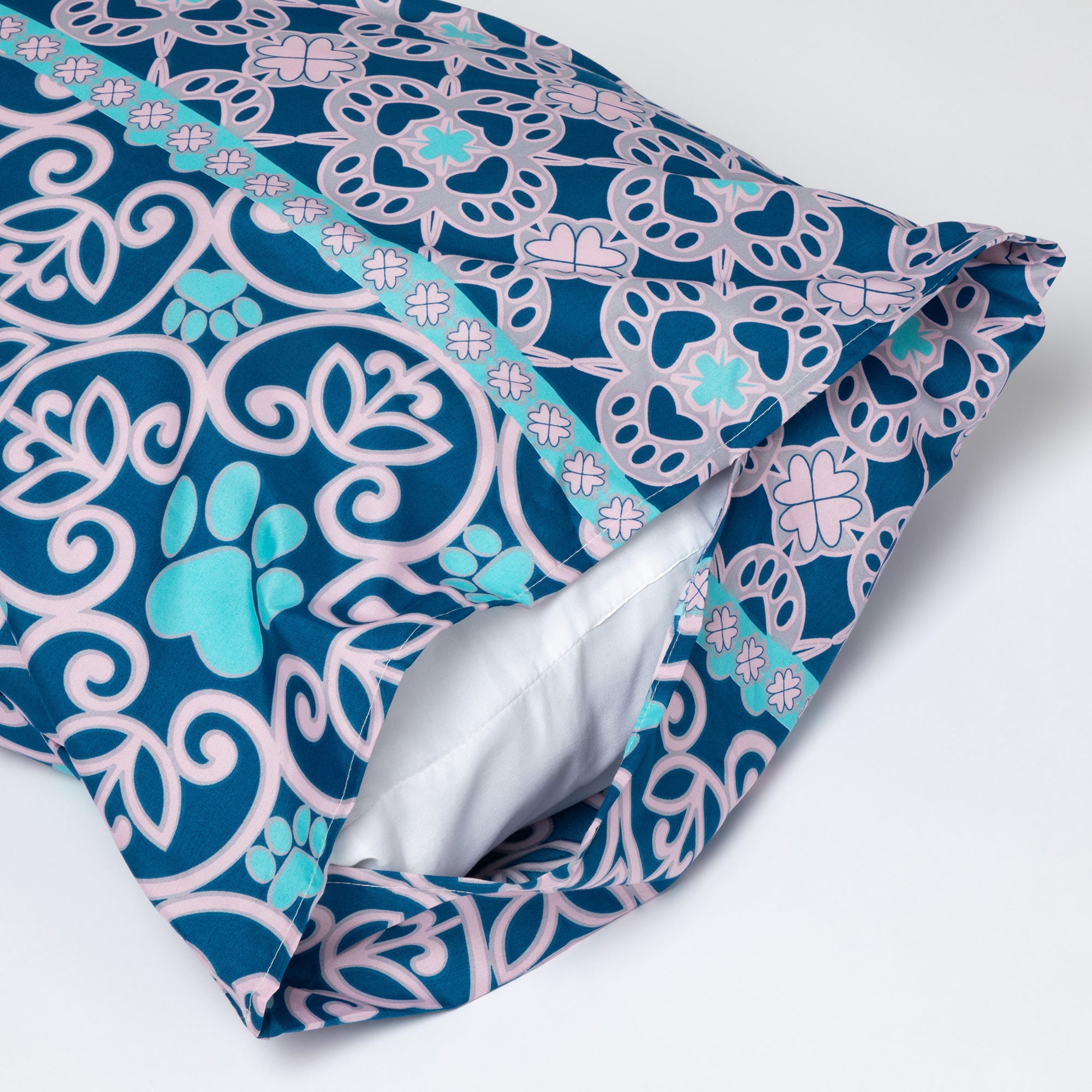 Premium Paws & Medallions Microfiber Sheet Set - Ultimate Comfort for Animal Lovers