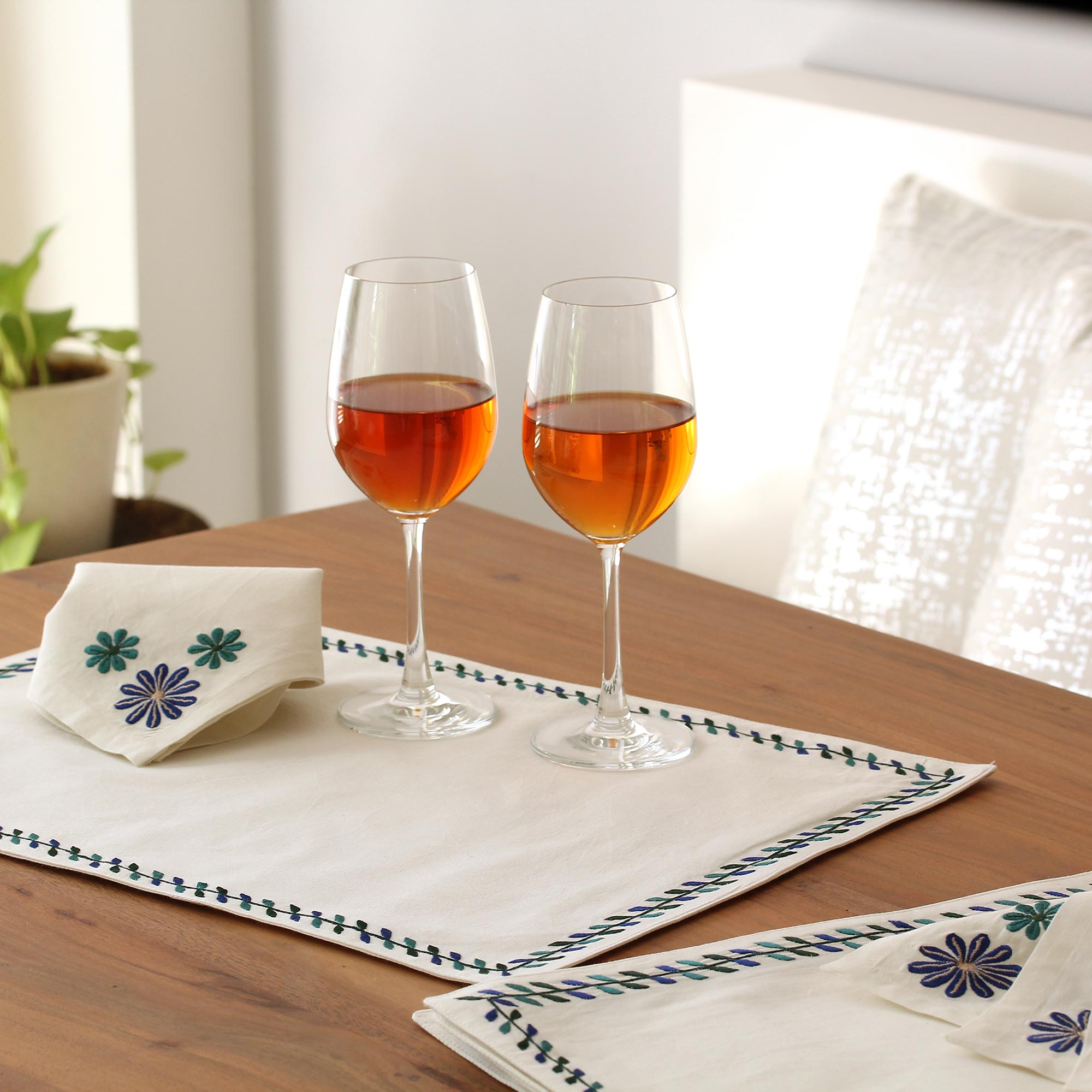 Premium Morning Blossoms Embroidered Cotton Table Set (6 Placemats & Napkins)