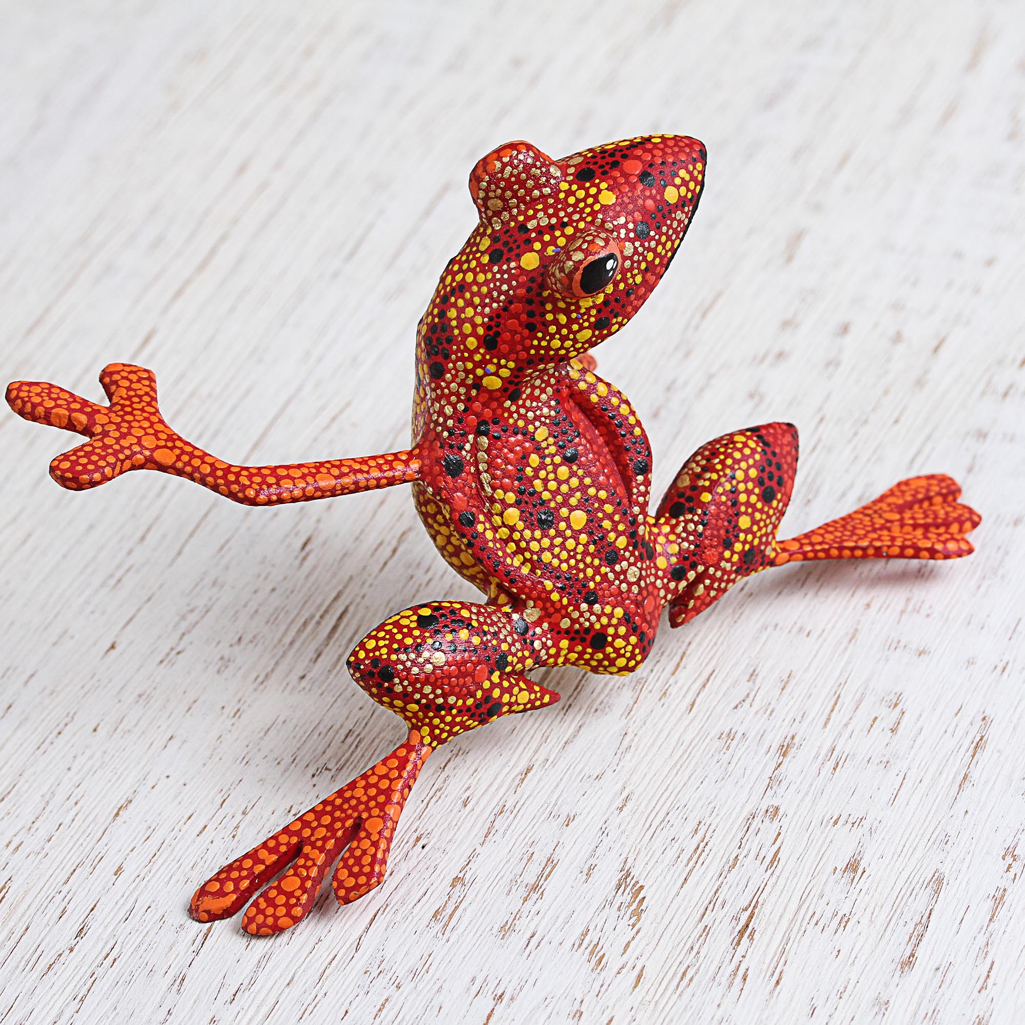 Premium Handcrafted Tree Frog Alebrije Sculpture – Mexican Folk Art Decor