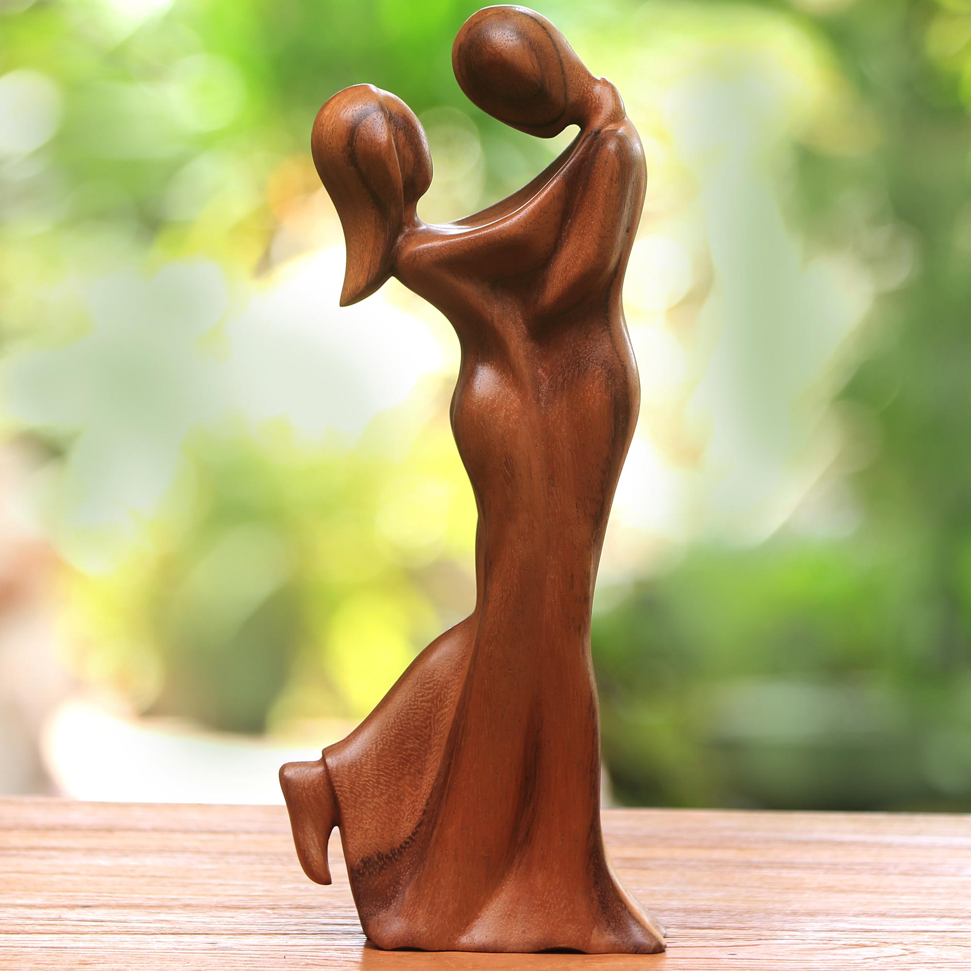 Premium Romantic Embrace Sculpture - Handcrafted Suar Wood Art from Bali