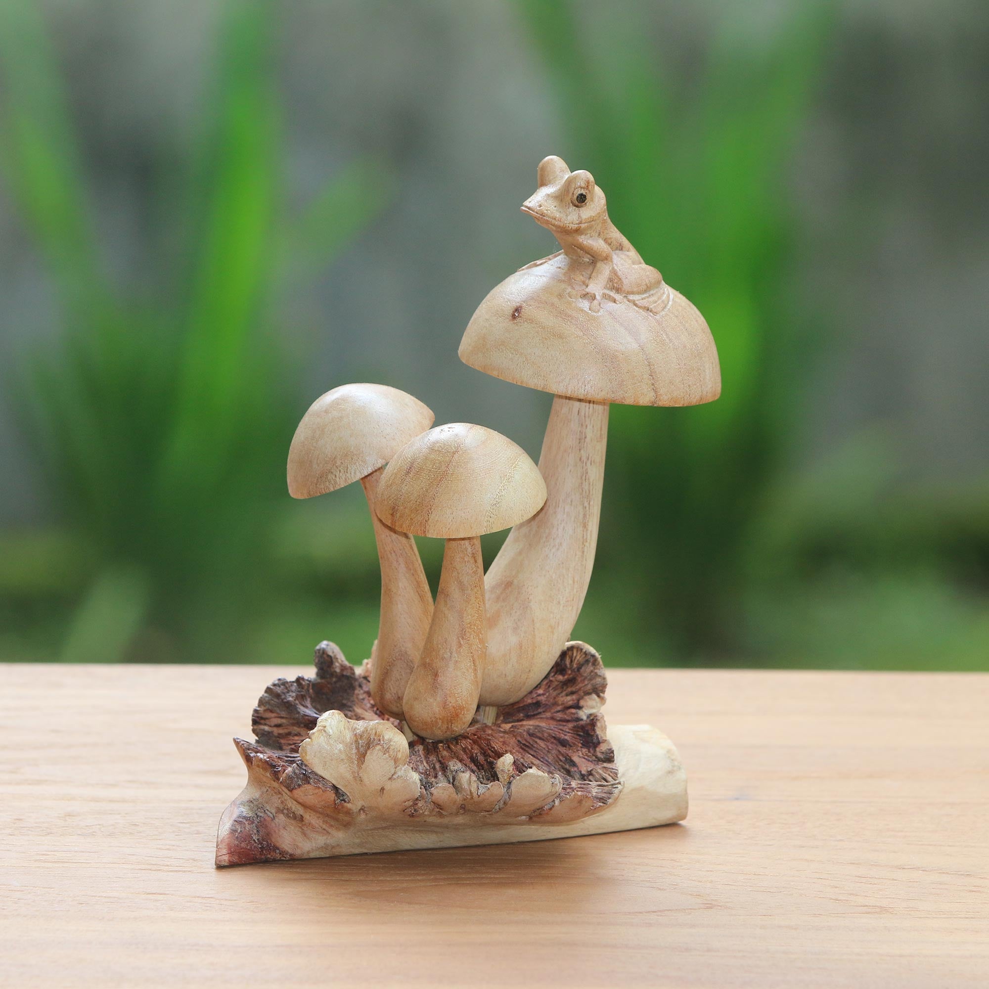 Premium Hand-Carved Tree Frog & Mushroom Sculpture - Jempinis Wood Art