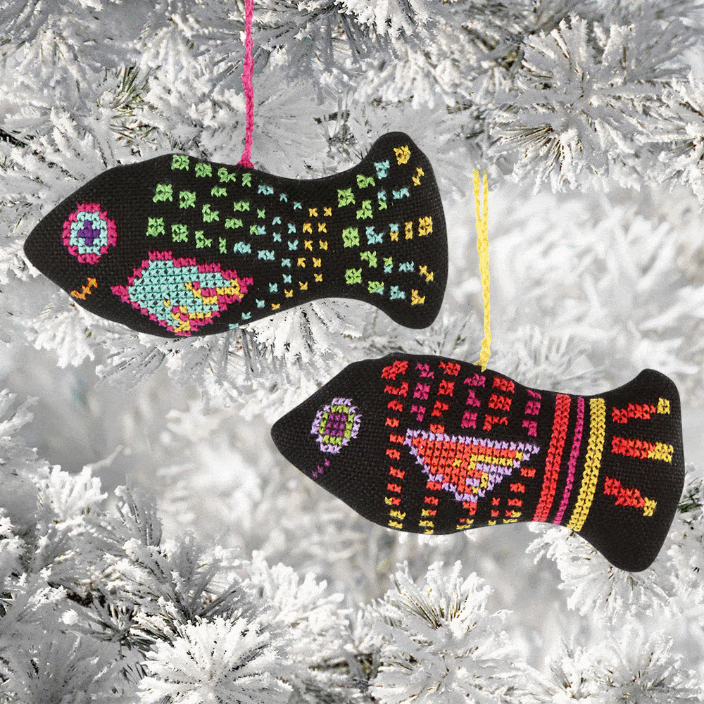 Premium Handwoven Swimming Fish Ornaments - Set of 2