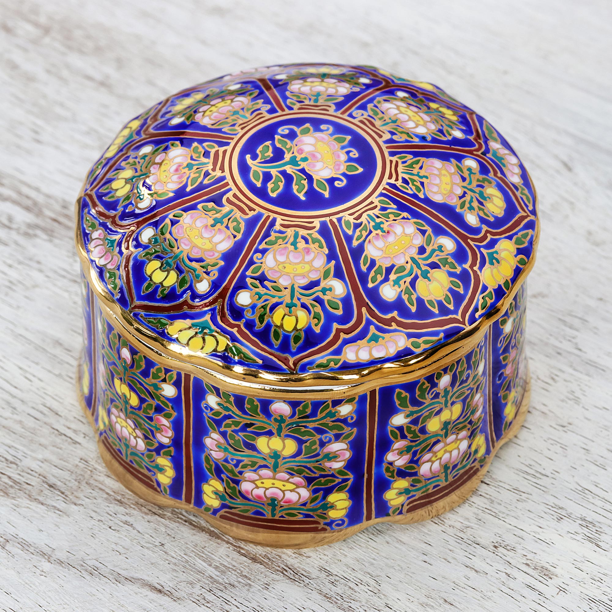 Premium Royal Benjarong Gilded Porcelain Treasure Box
