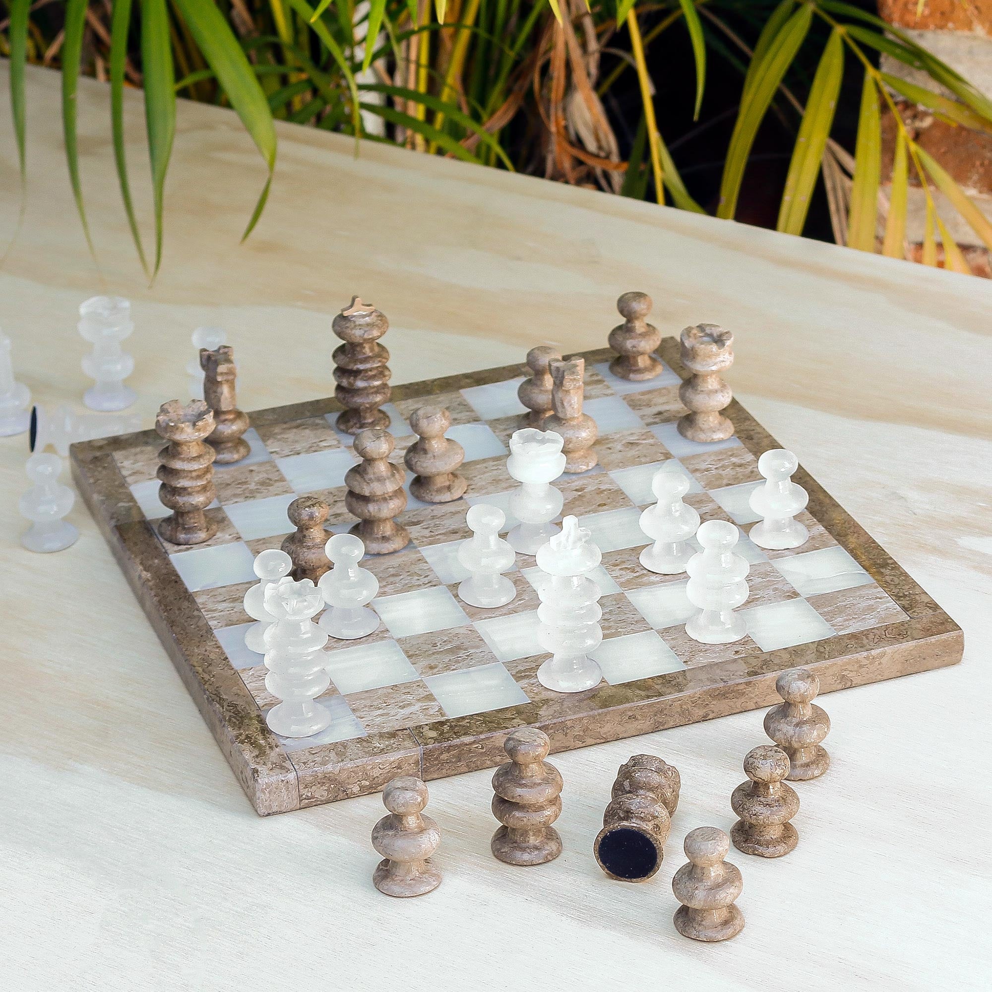 Premium Hand-Carved Brown & Ivory Onyx and Marble Chess Set - Crafted in Mexico