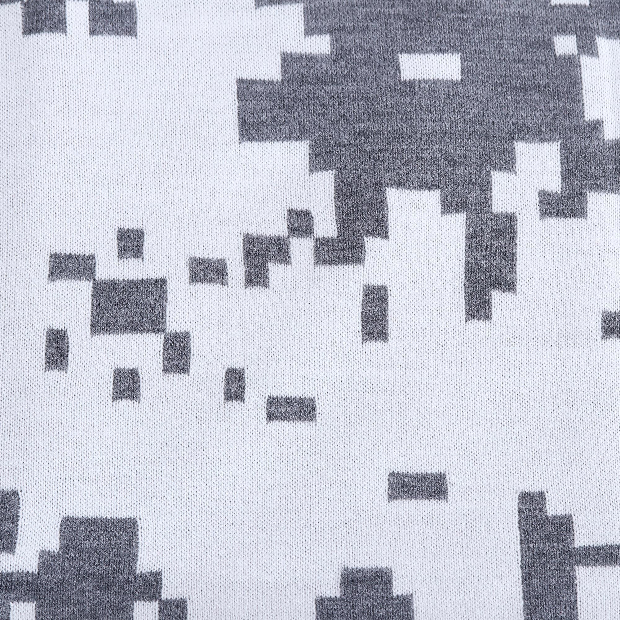Premium Christmas Fantasy Knit Throw - Slate & Snow White Reversible Design
