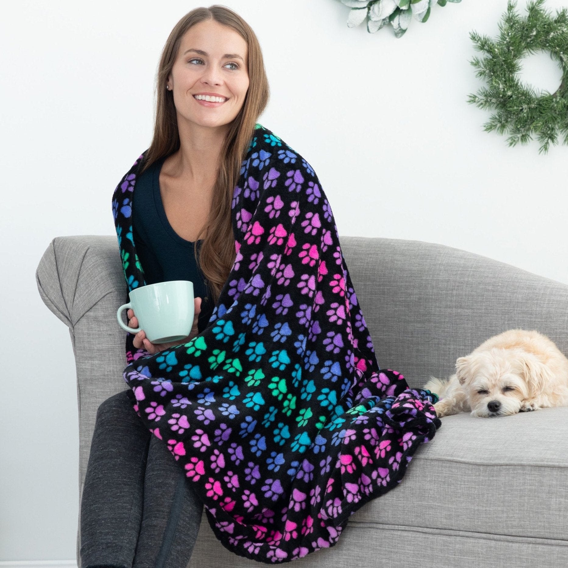 Premium Paw Print Fleece Blanket - Ultimate Cozy Comfort