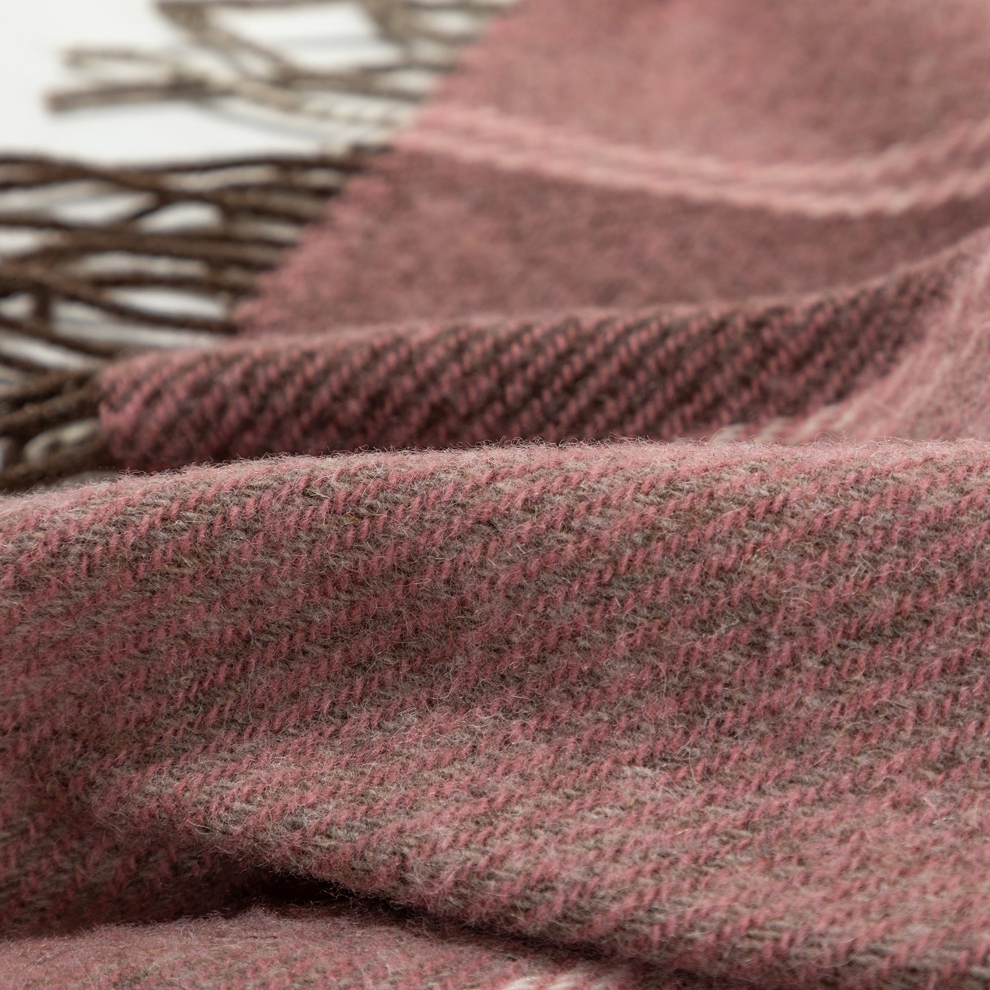 Premium Ukrainian 100% Wool Fringed Throw Blanket - Ultimate Warmth & Style