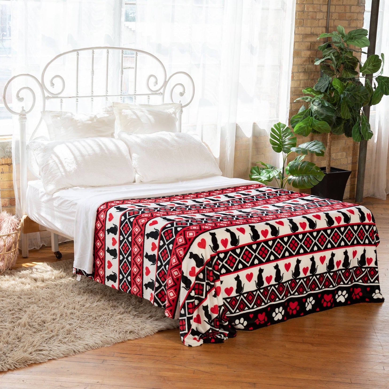 Premium Hearts & Paws Ultra-Soft Fleece Blanket