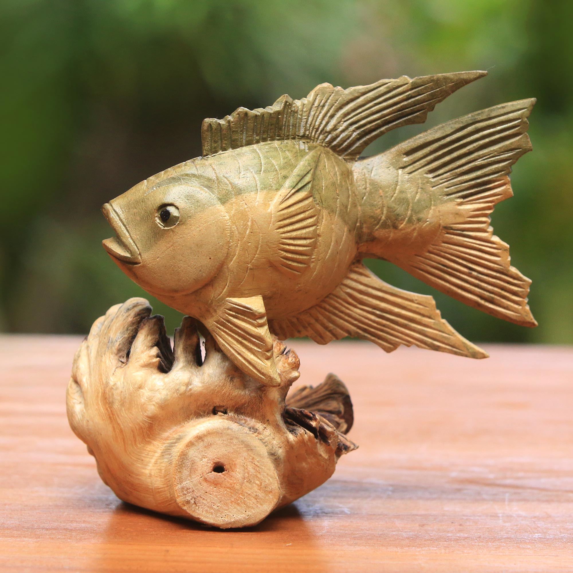 Premium Hand-Carved Gourami Fish Figurine – Authentic Balinese Artistry