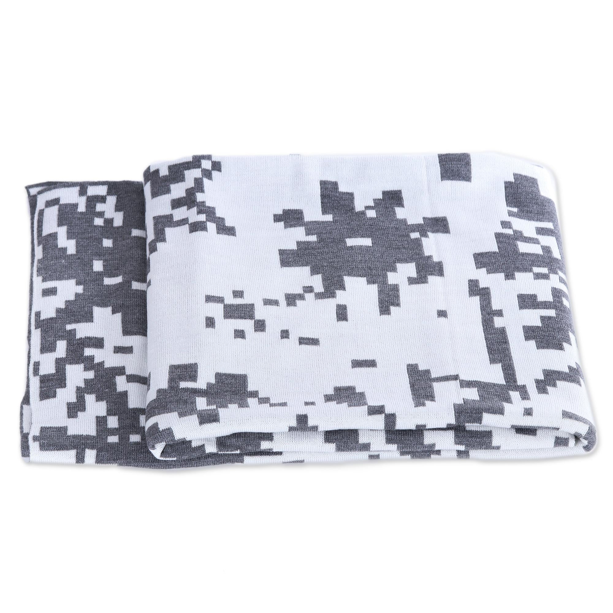 Premium Christmas Fantasy Knit Throw - Slate & Snow White Reversible Design