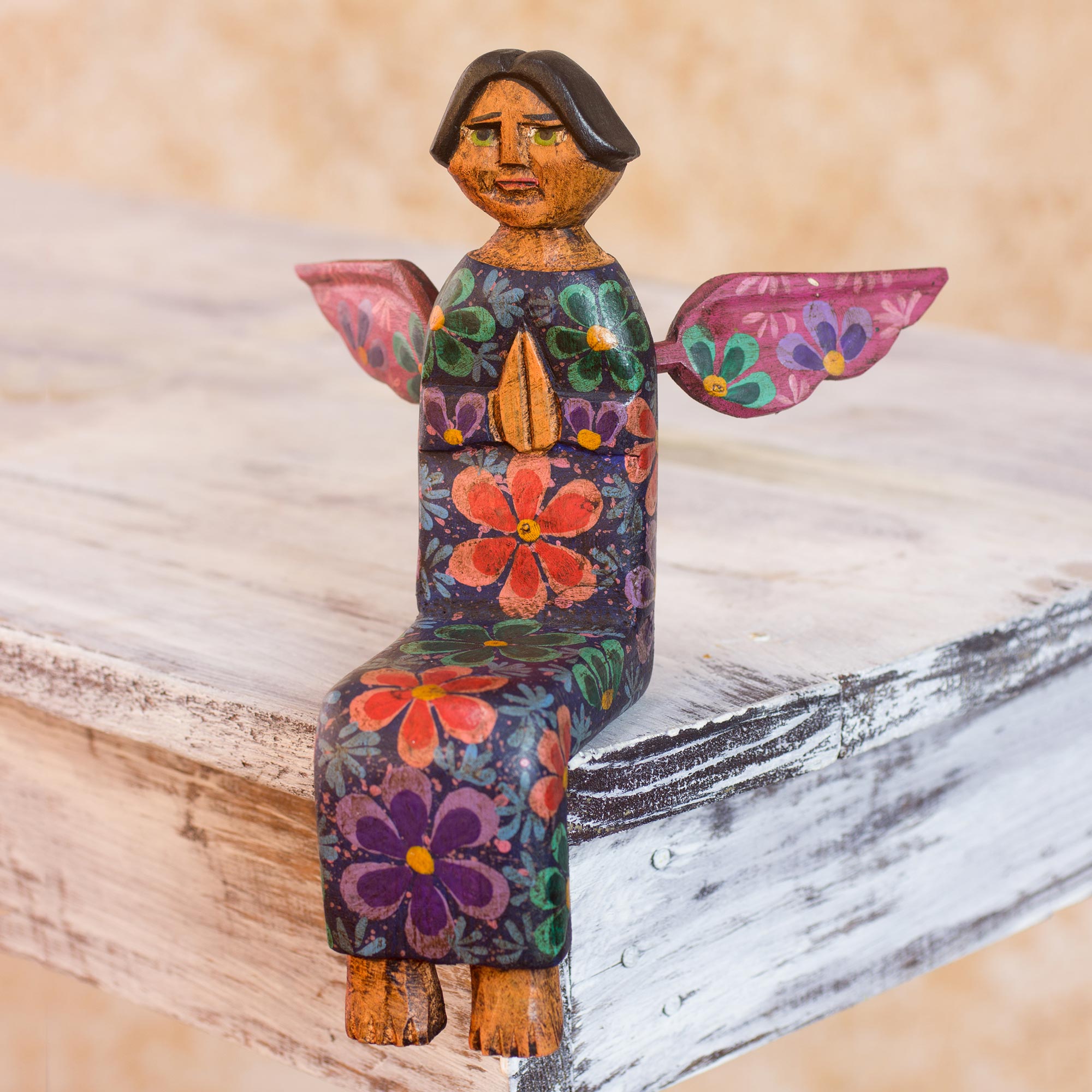 Premium Hand-Carved Angel of Purity II Pinewood Statue – Rustic Shelf Decor