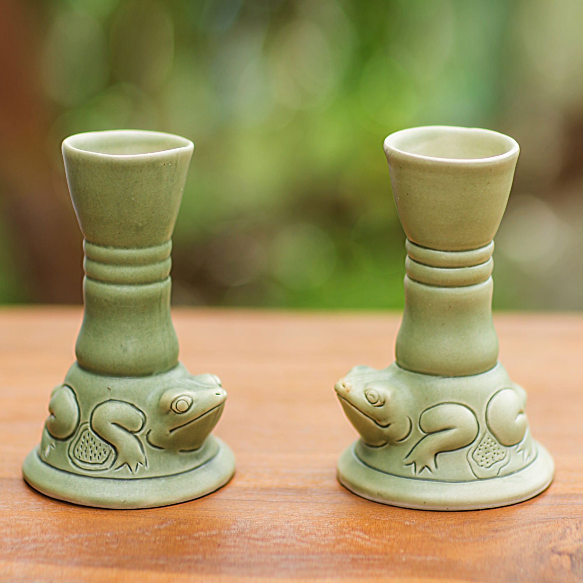 Premium Yoke Frog Ceramic Candle Holders - Handcrafted Pair for Good Fortune