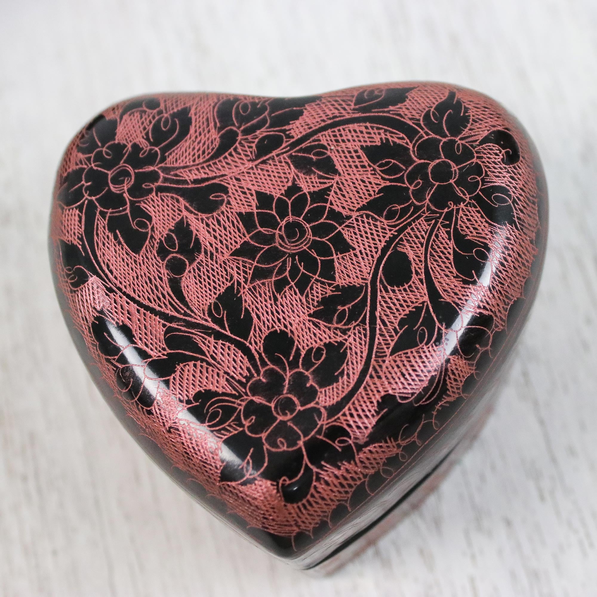 Premium Floral Hearts Lacquerware Box Set - Handcrafted Heart-Shaped Mango Wood Pair