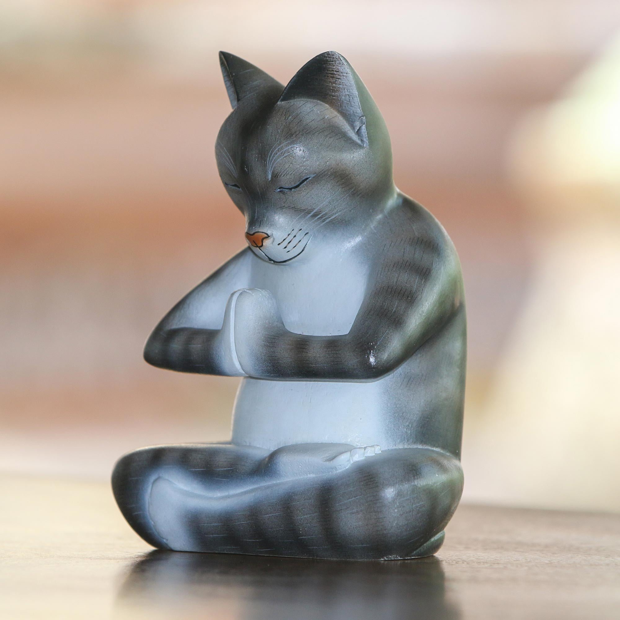 Premium Meditating Cat Sculpture in Grey & White – Handcrafted Suar Wood Art from Bali