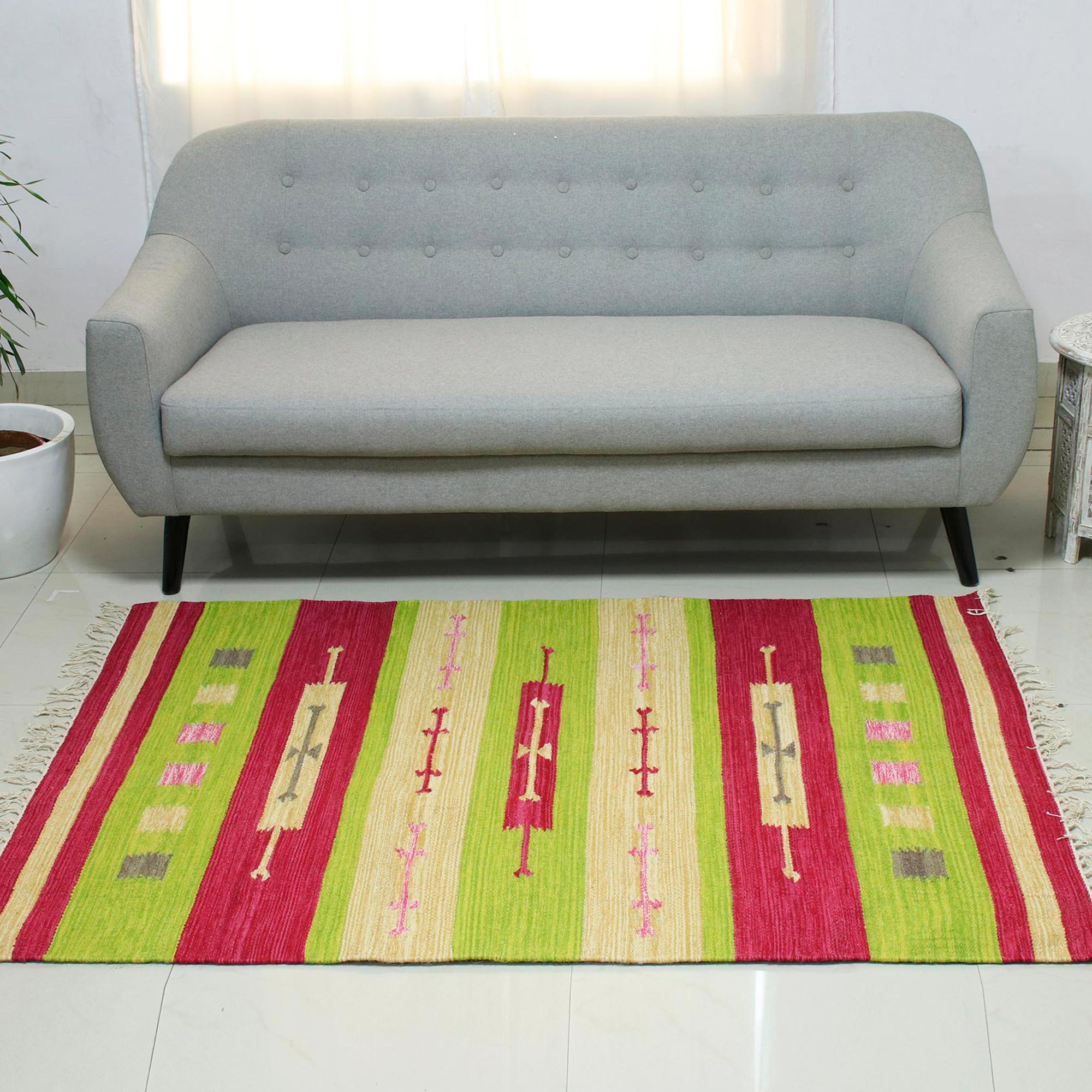 Premium Geometric Cherry Lime Wool Dhurrie Rug – 4x6 Handwoven Elegance