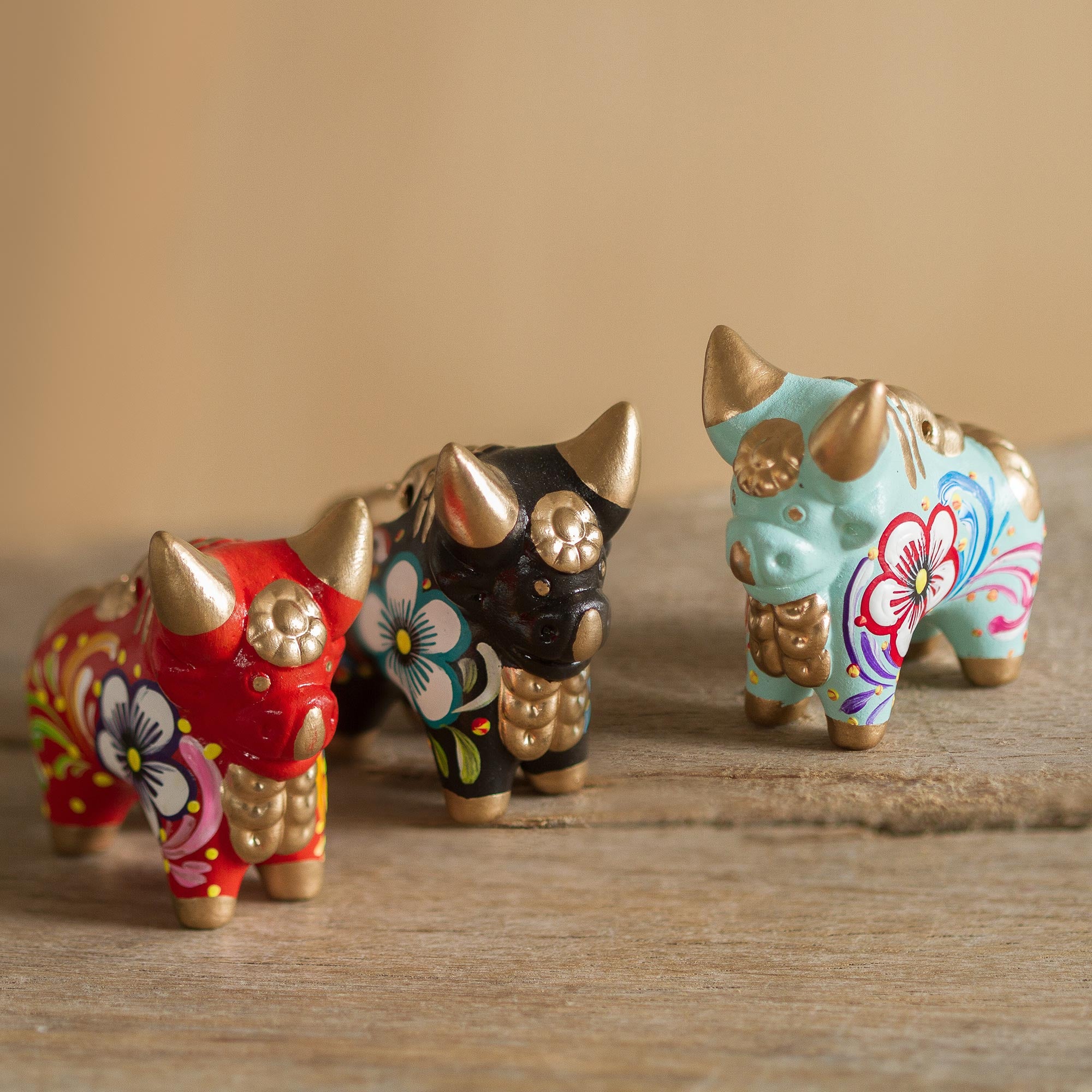 Premium Little Pucara Bulls Figurines - Handcrafted Home Decor Set