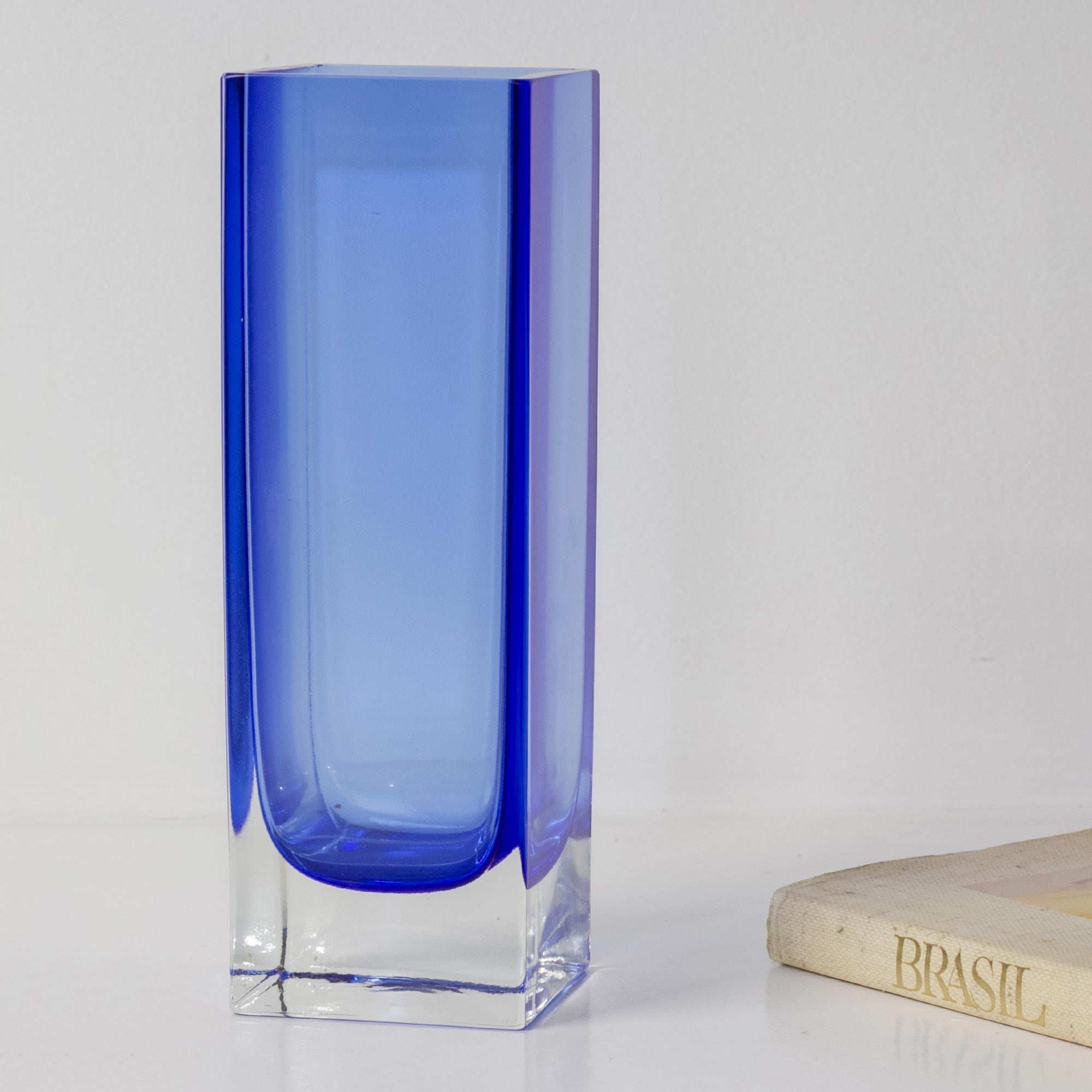 Premium Radiance Blue Murano Glass Vase - Handcrafted Elegance