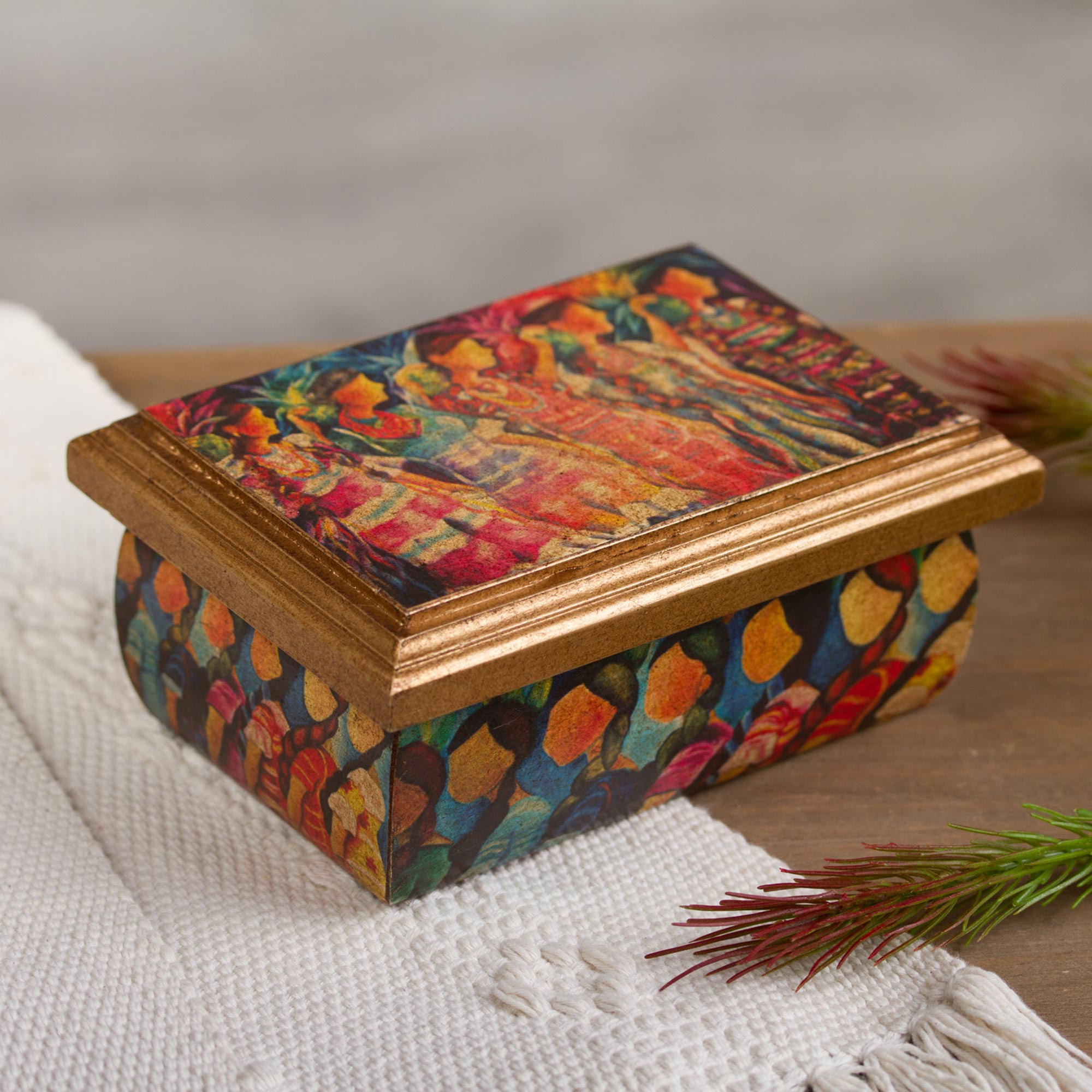 Premium Huichol Artisan Jewelry Box with Mirror - Handcrafted Pinewood