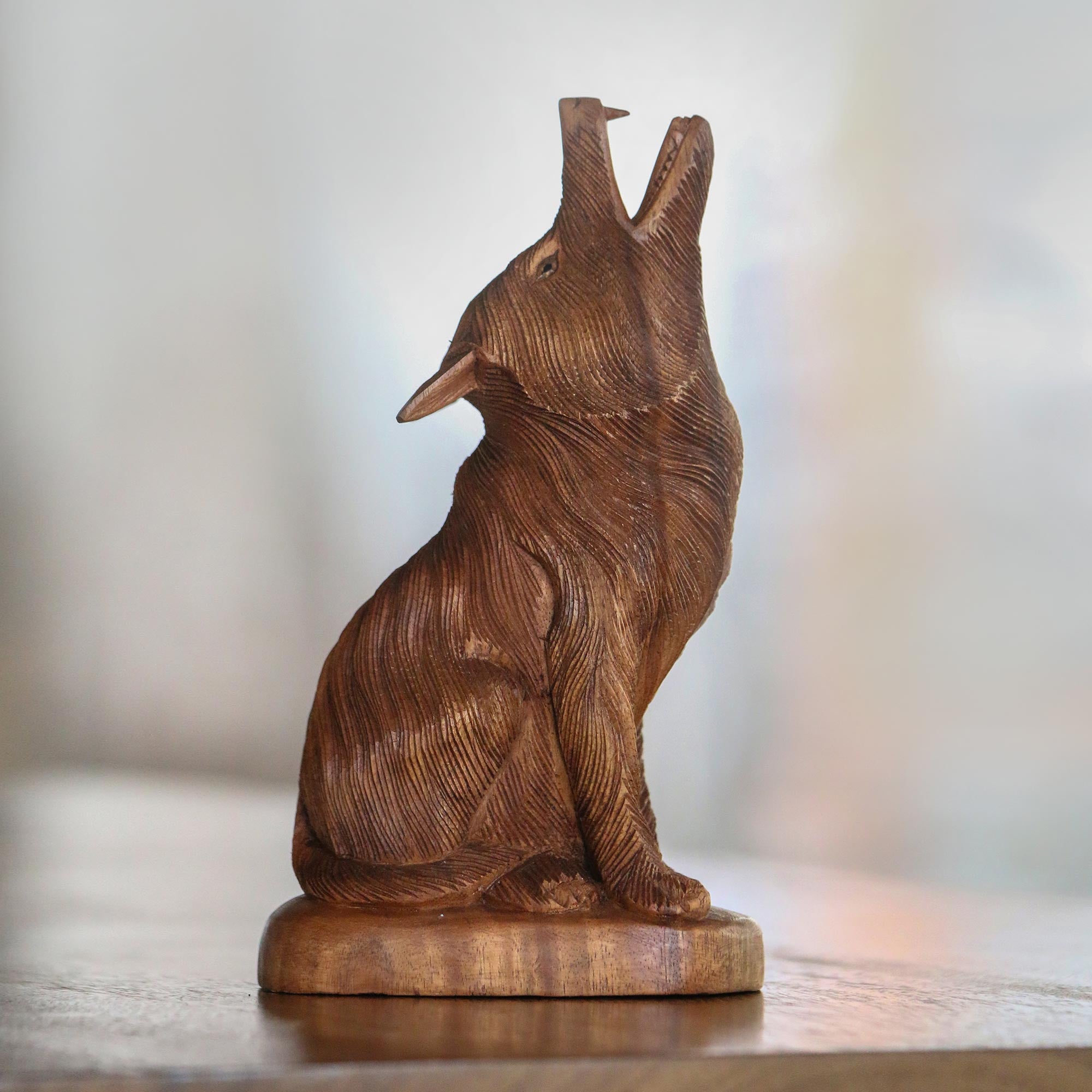Premium Hand-Carved Suar Wood Howling Wolf Sculpture - Authentic Balinese Art
