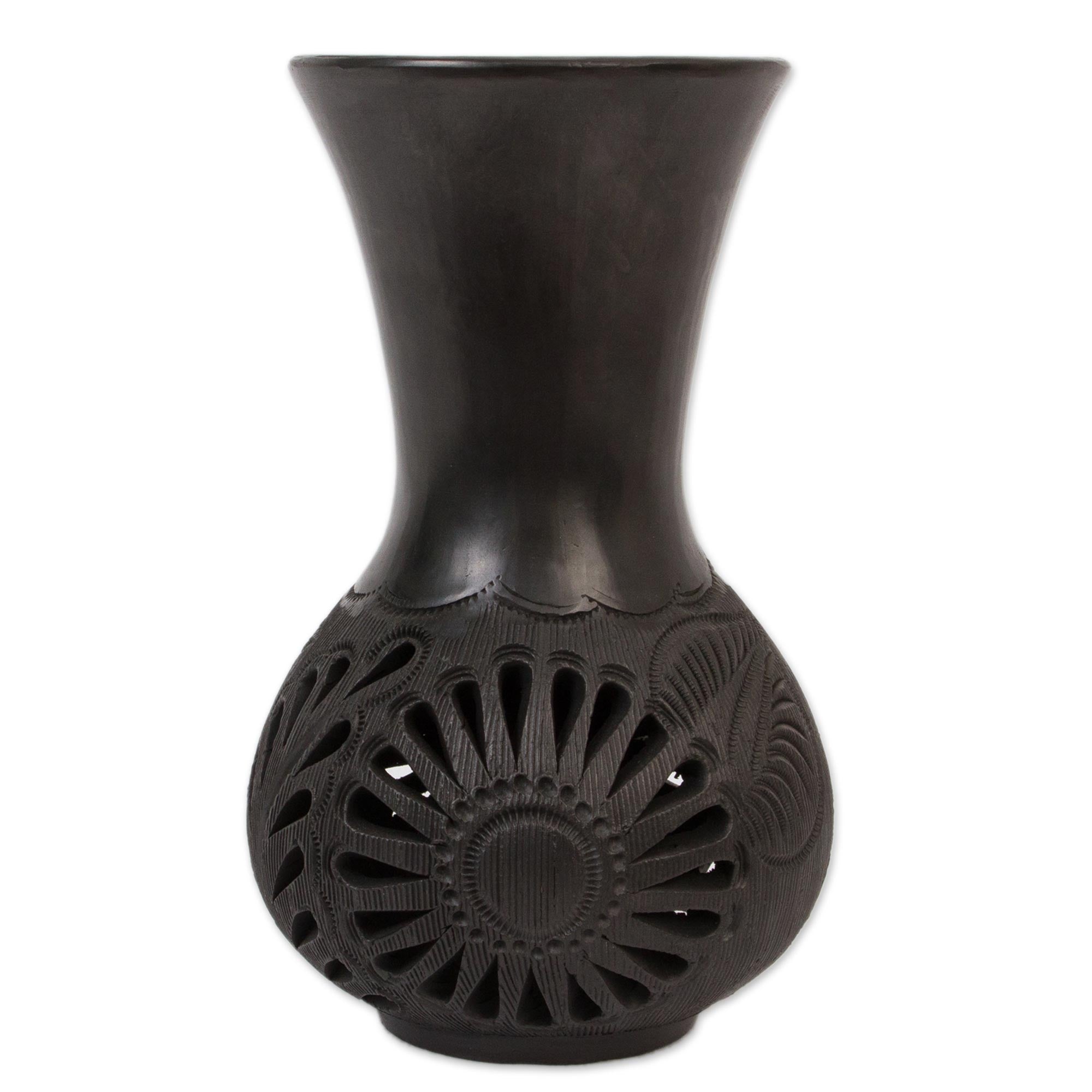 Premium Barro Negro Floral Ceramic Vase – Handcrafted Mexican Artistry