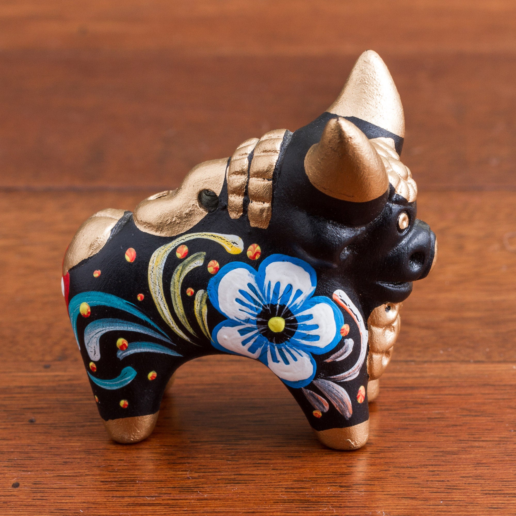 Premium Handcrafted Pucara Bull Figurine - Black & Metallic
