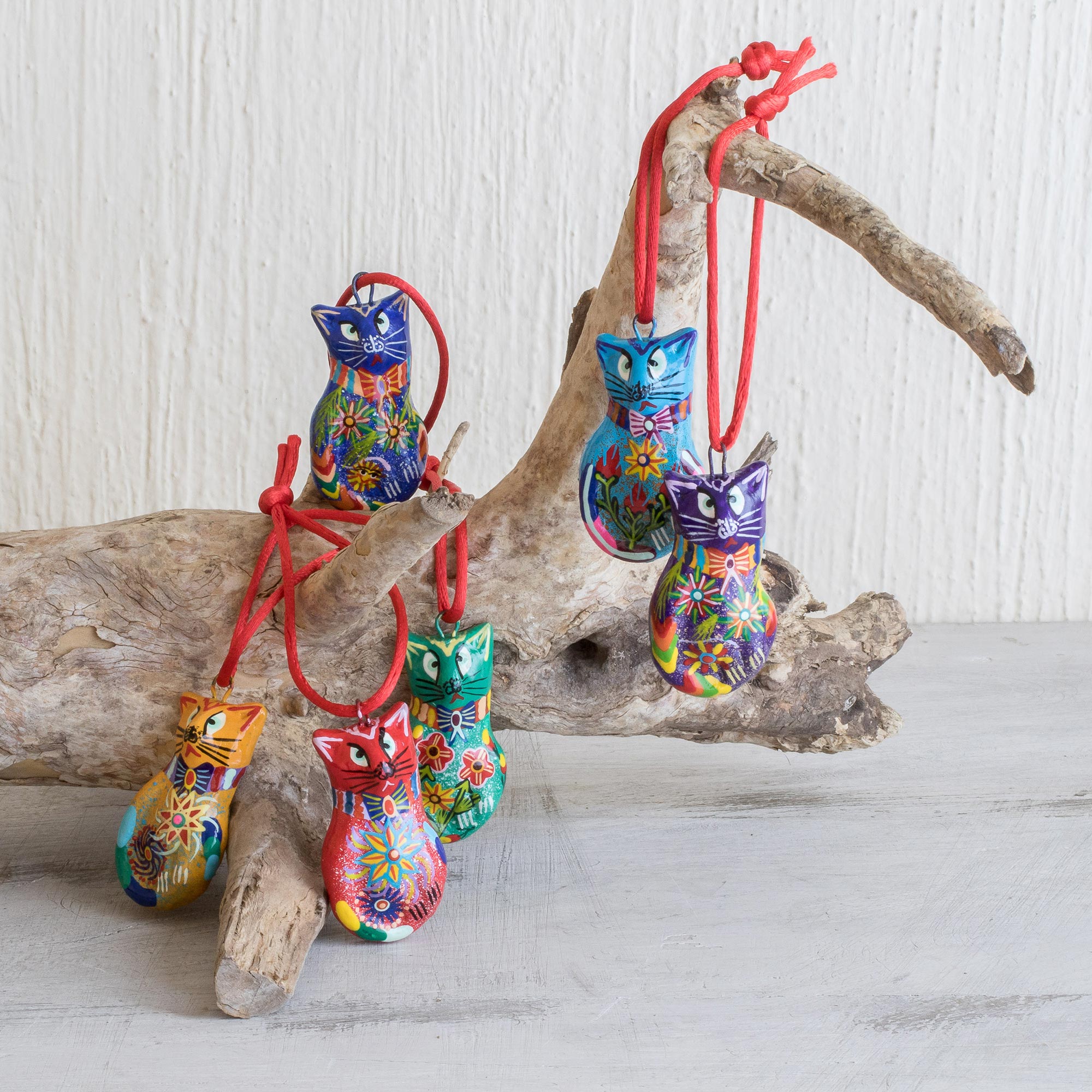 Premium Hand-Painted Festive Cat Ornaments - Set of 6 | Unique Holiday Decor