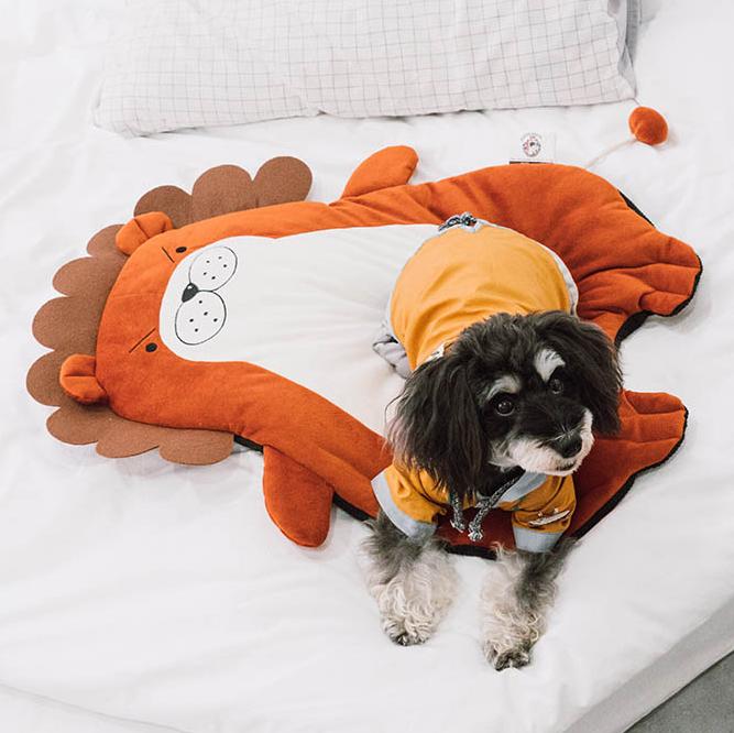 Touchdog® Premium Critter Hugz Designer Dog Mat - Ultimate Comfort for Your Pet