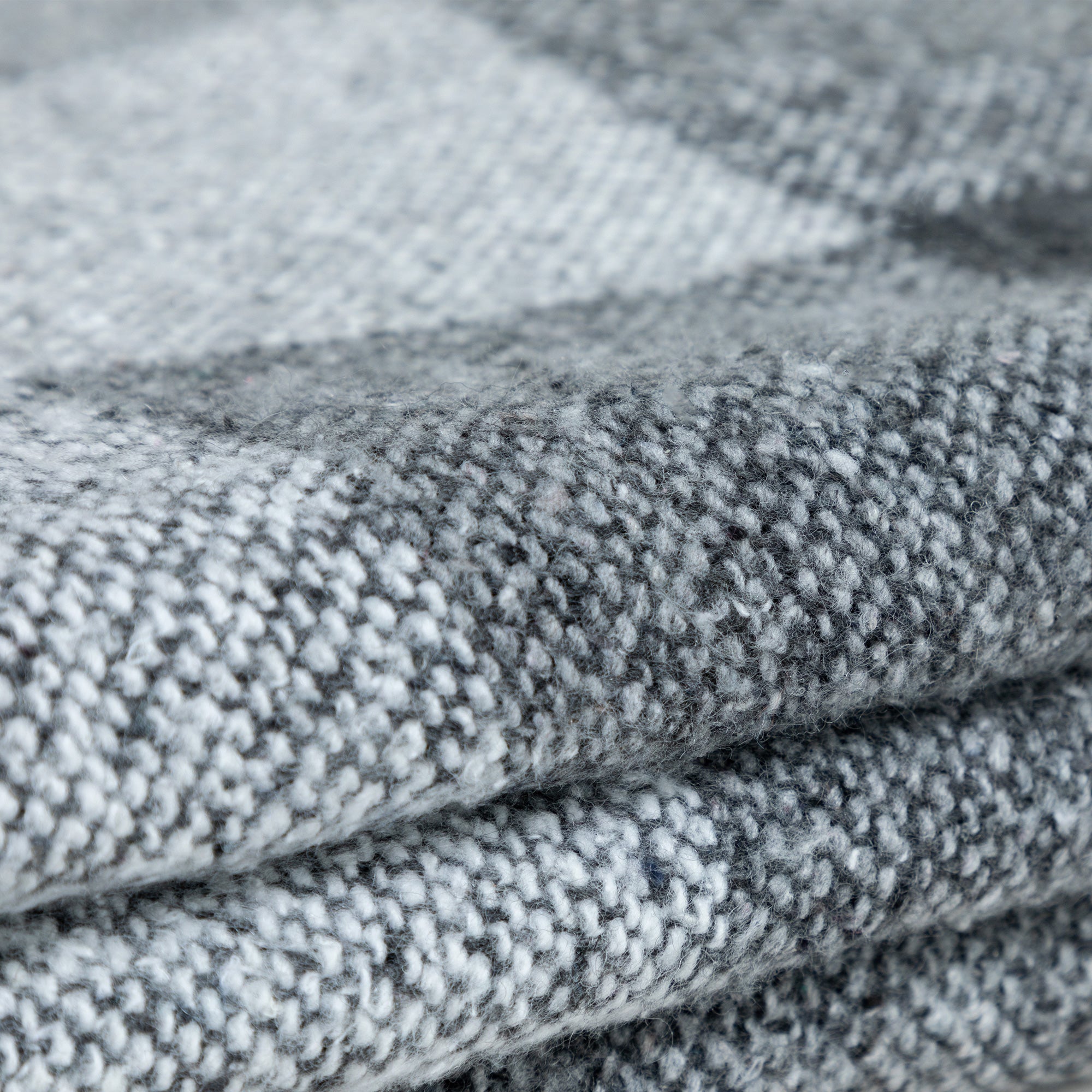 Premium Ukrainian Wool-Blend Fringed Throw Blanket - Ultimate Comfort & Warmth