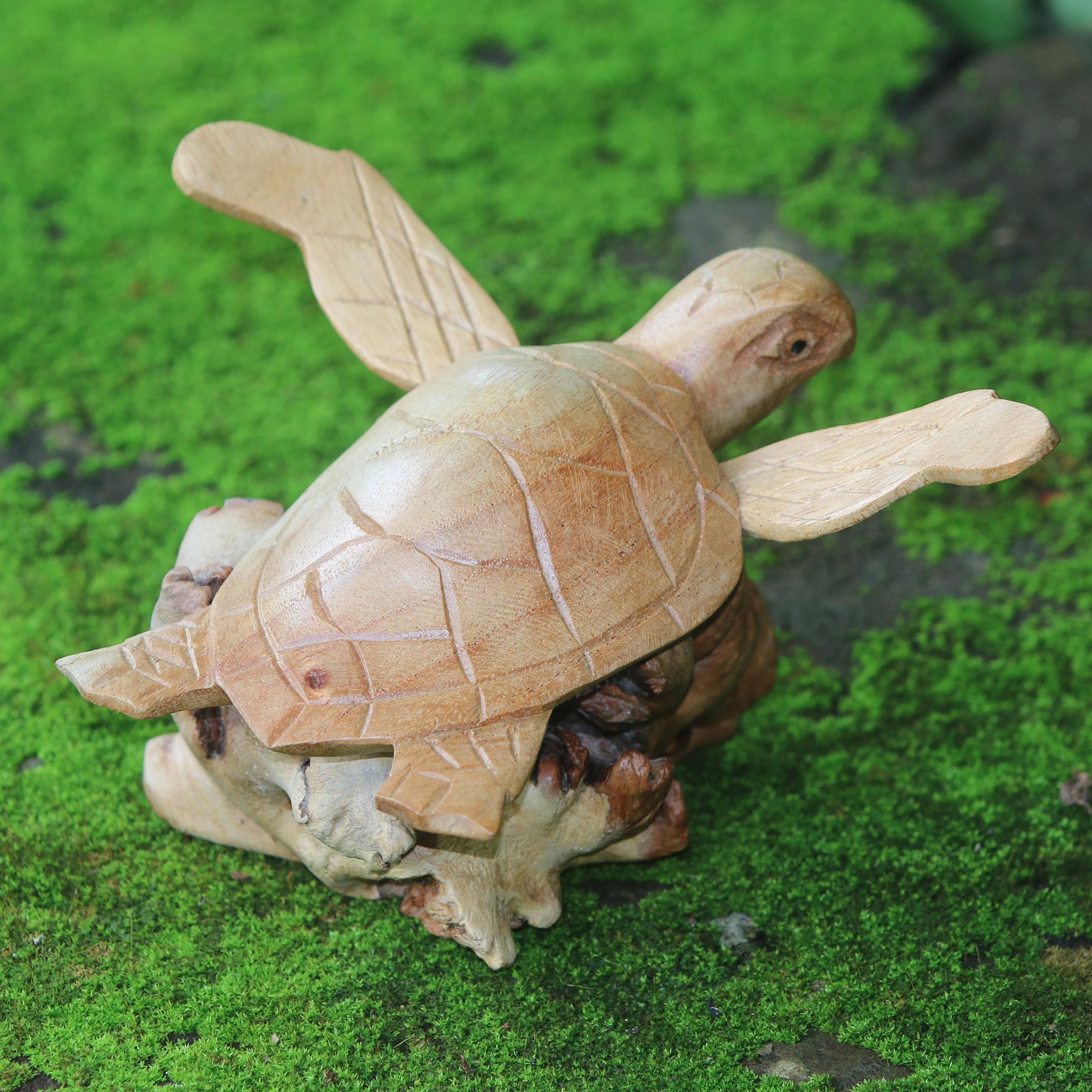 Premium Hand-Carved Ocean Turtle Sculpture - Jempinis Wood Art