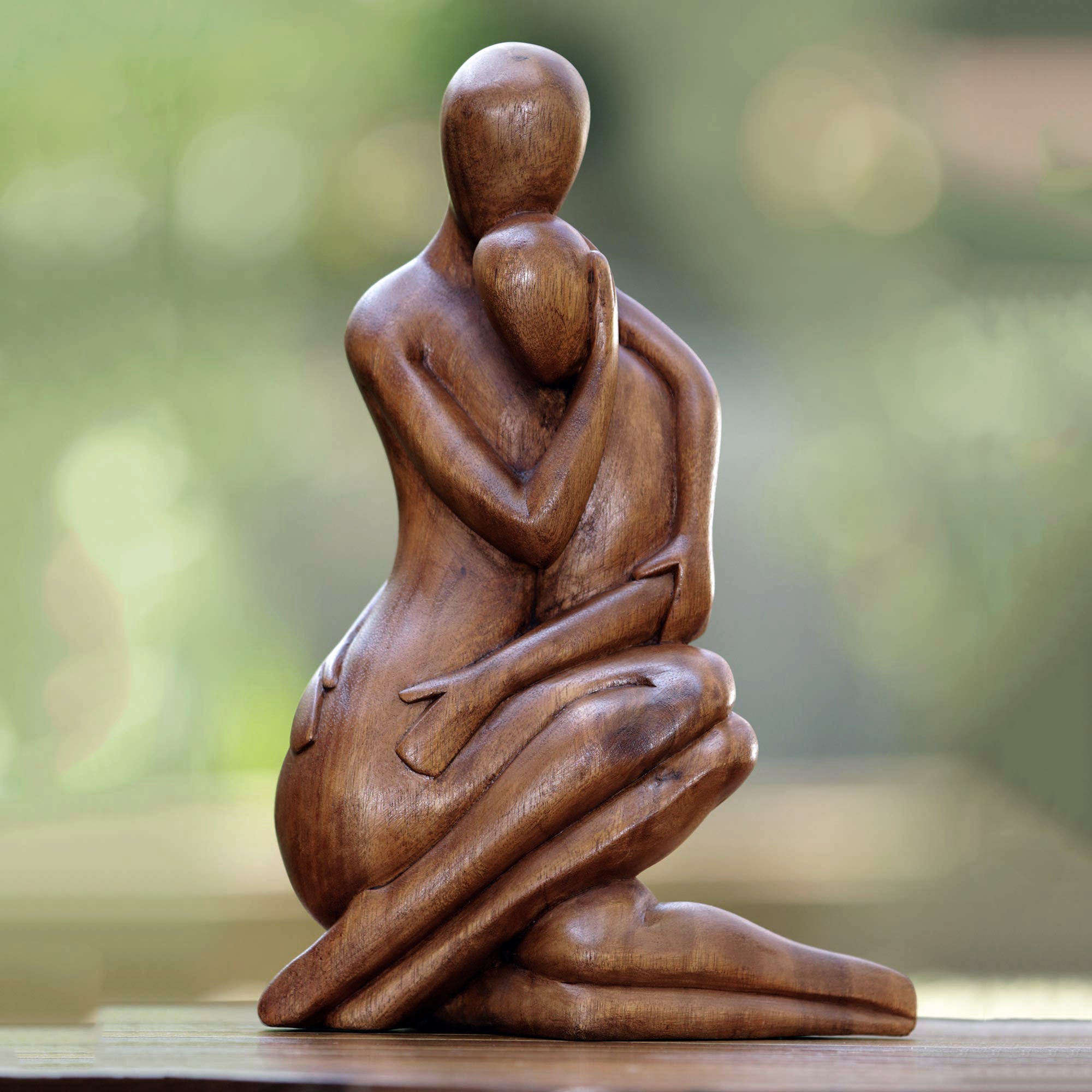 Premium Hand-Carved 'Mother’s Love' Suar Wood Sculpture from Bali – Timeless Romantic Art
