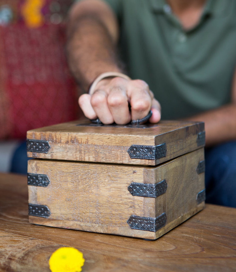 Premium Rustic Mango Wood Stash Box - Handcrafted Storage Solution