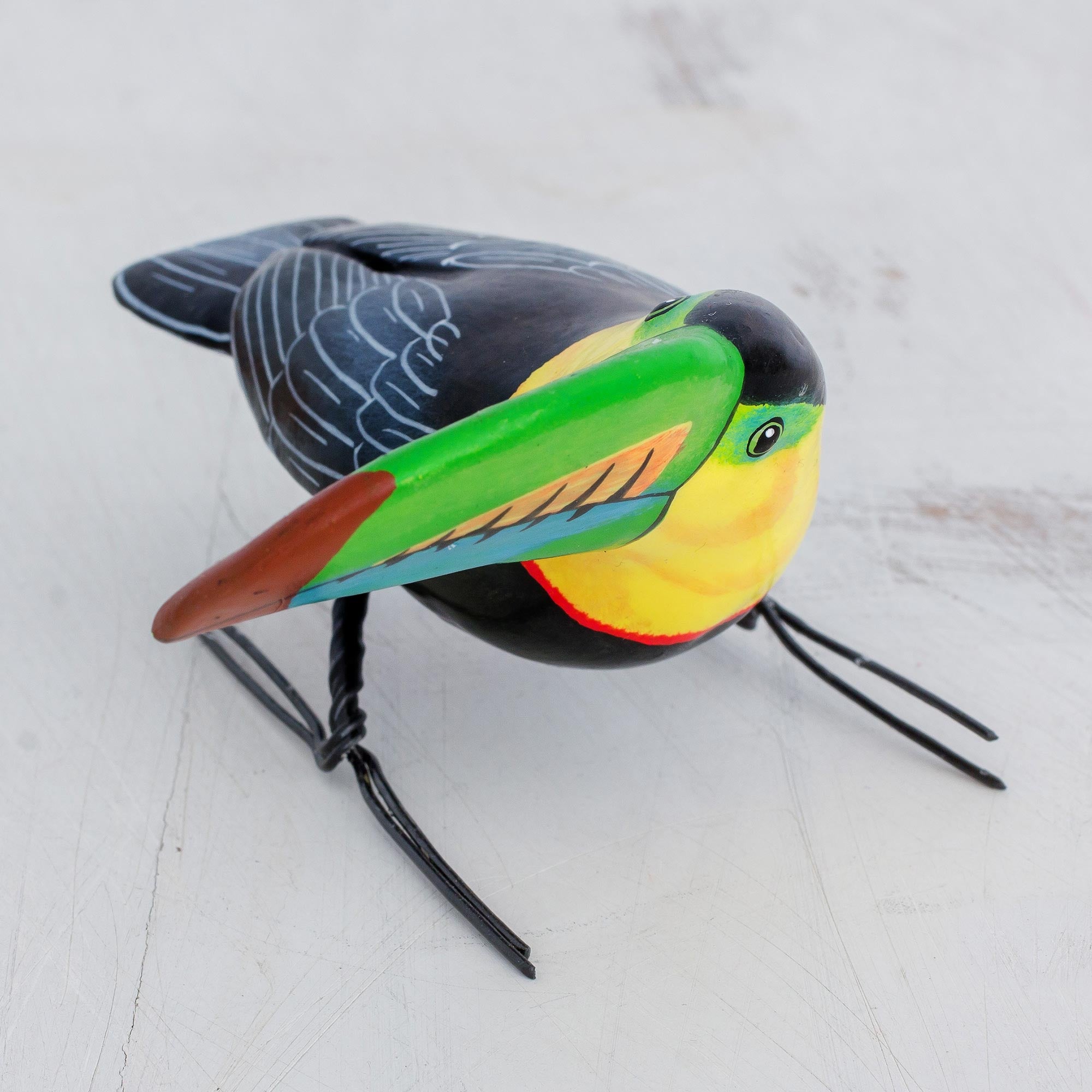 Premium Keel-Billed Toucan Ceramic Sculpture – Handcrafted Artisan Decor from Guatemala