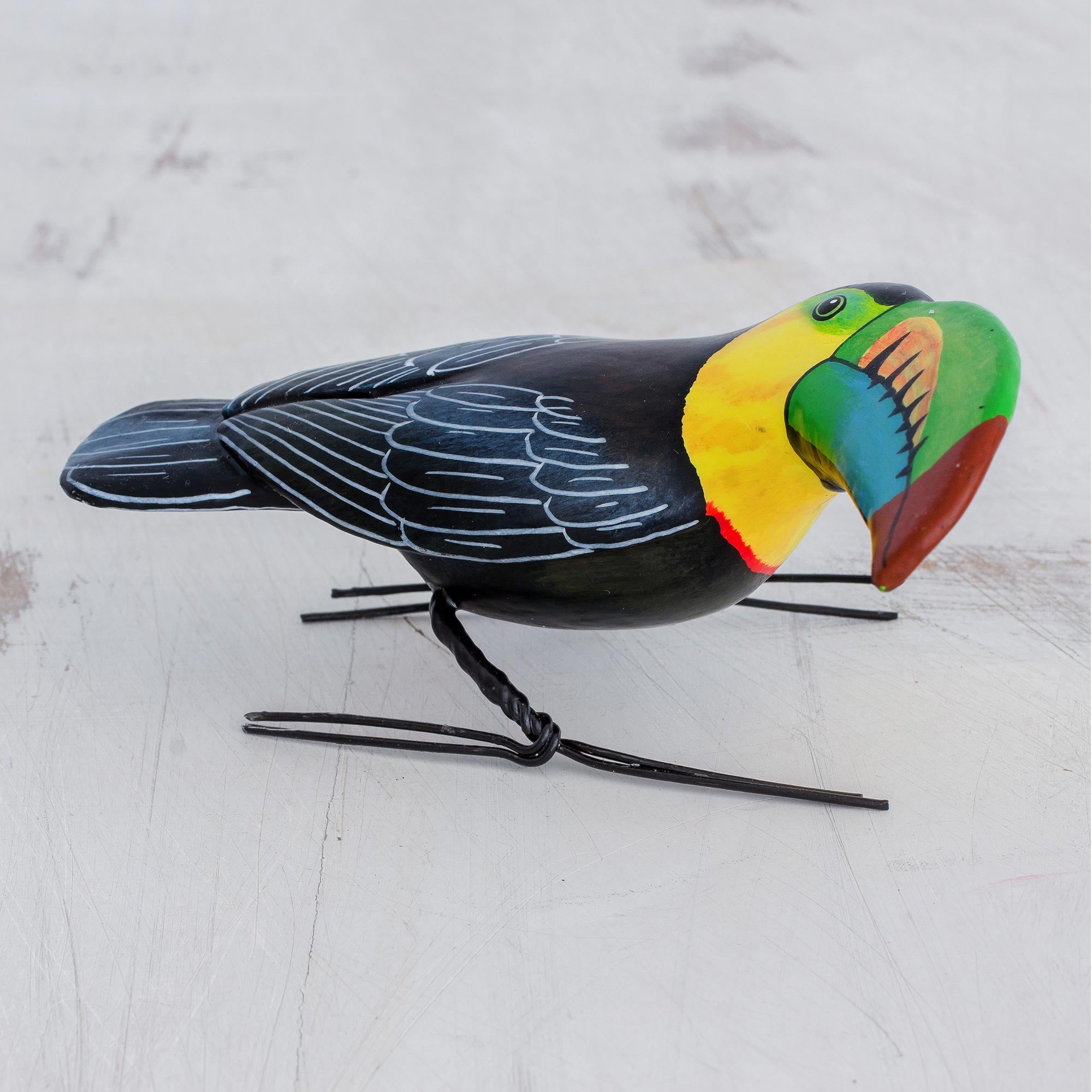 Premium Keel-Billed Toucan Ceramic Sculpture – Handcrafted Artisan Decor from Guatemala