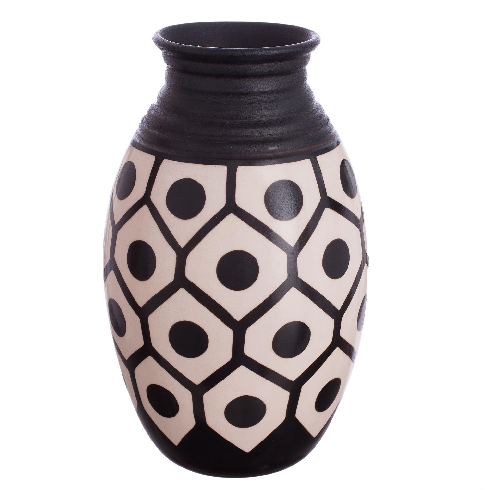 Premium Chulucanas Ceramic Vase - Handcrafted Geometric Art from Peru