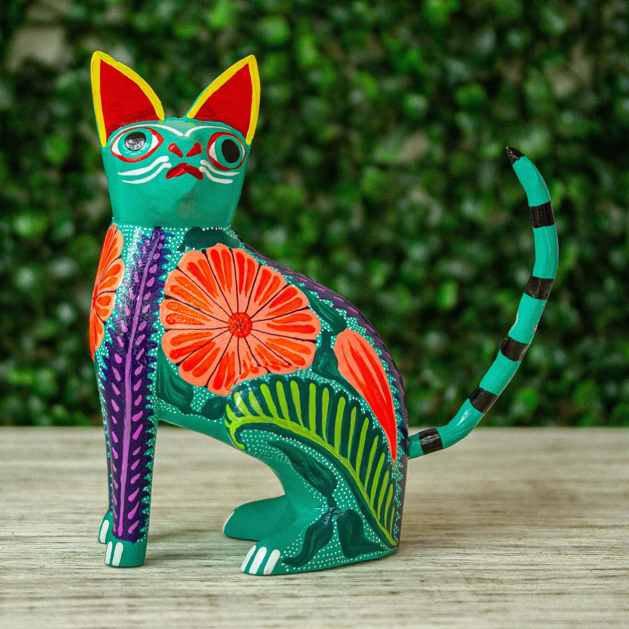Premium Handcrafted Floral Alebrije Cat Figurine - Authentic Mexican Artisan Craft
