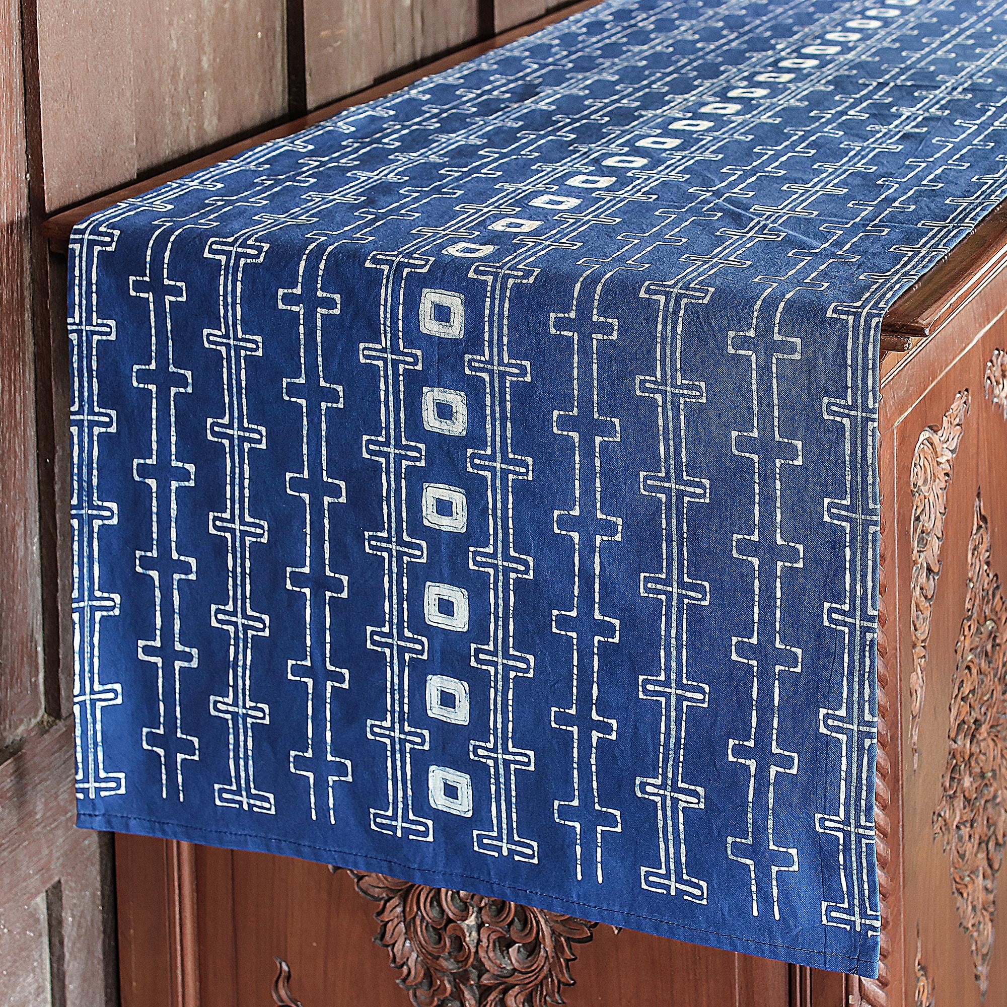 Premium Handcrafted Indigo & White Cotton Batik Table Runner - Ultimate Home Decor Upgrade